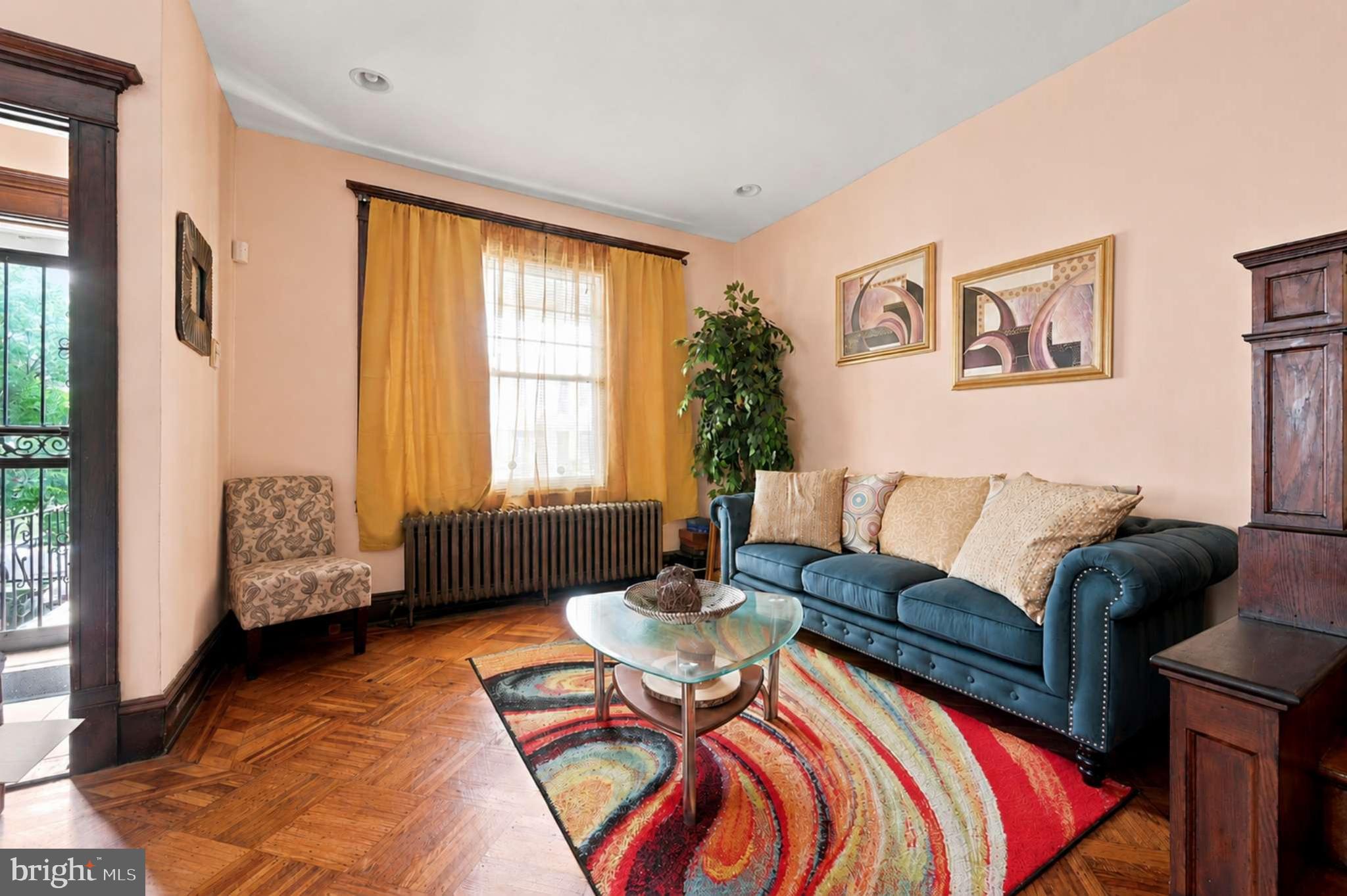 EAST OAK LANE - Residential