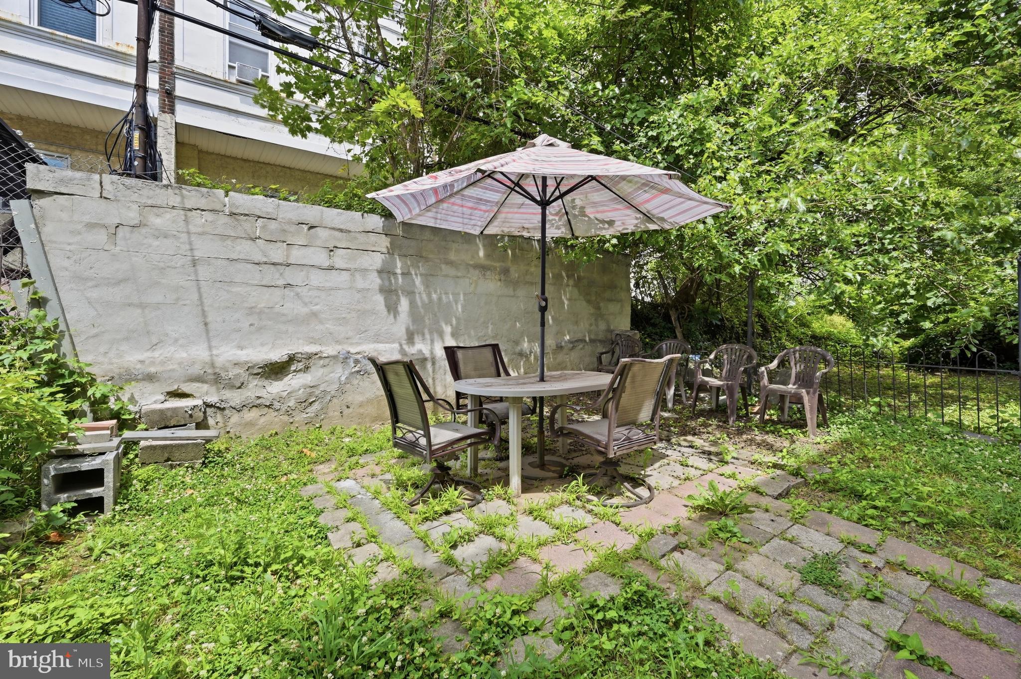 EAST OAK LANE - Residential