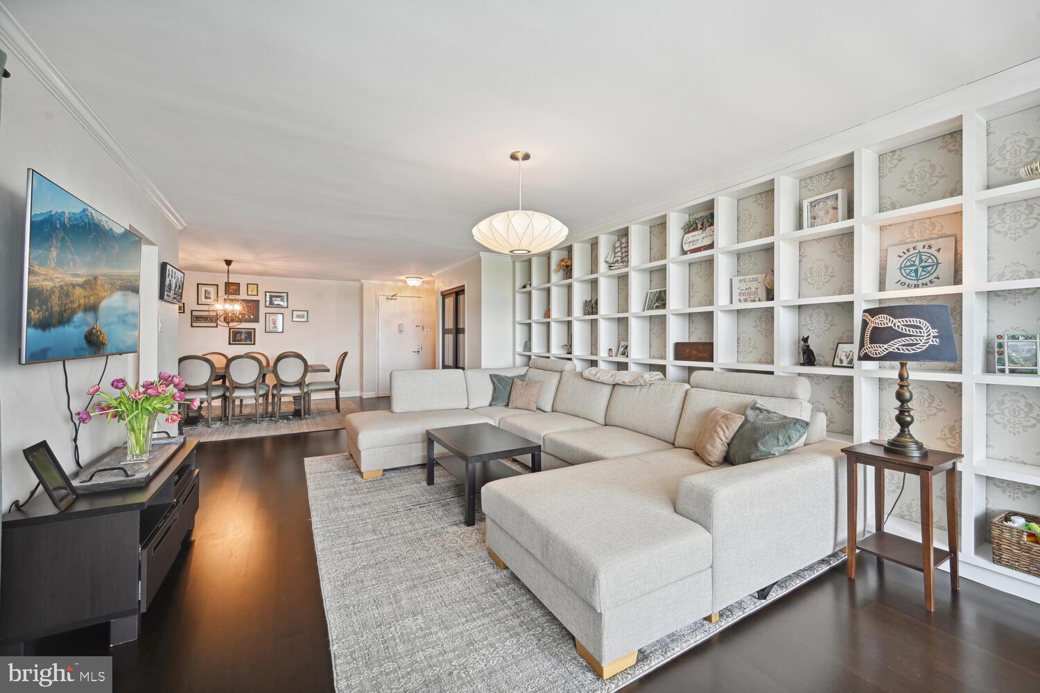 THE KENWOOD - Residential