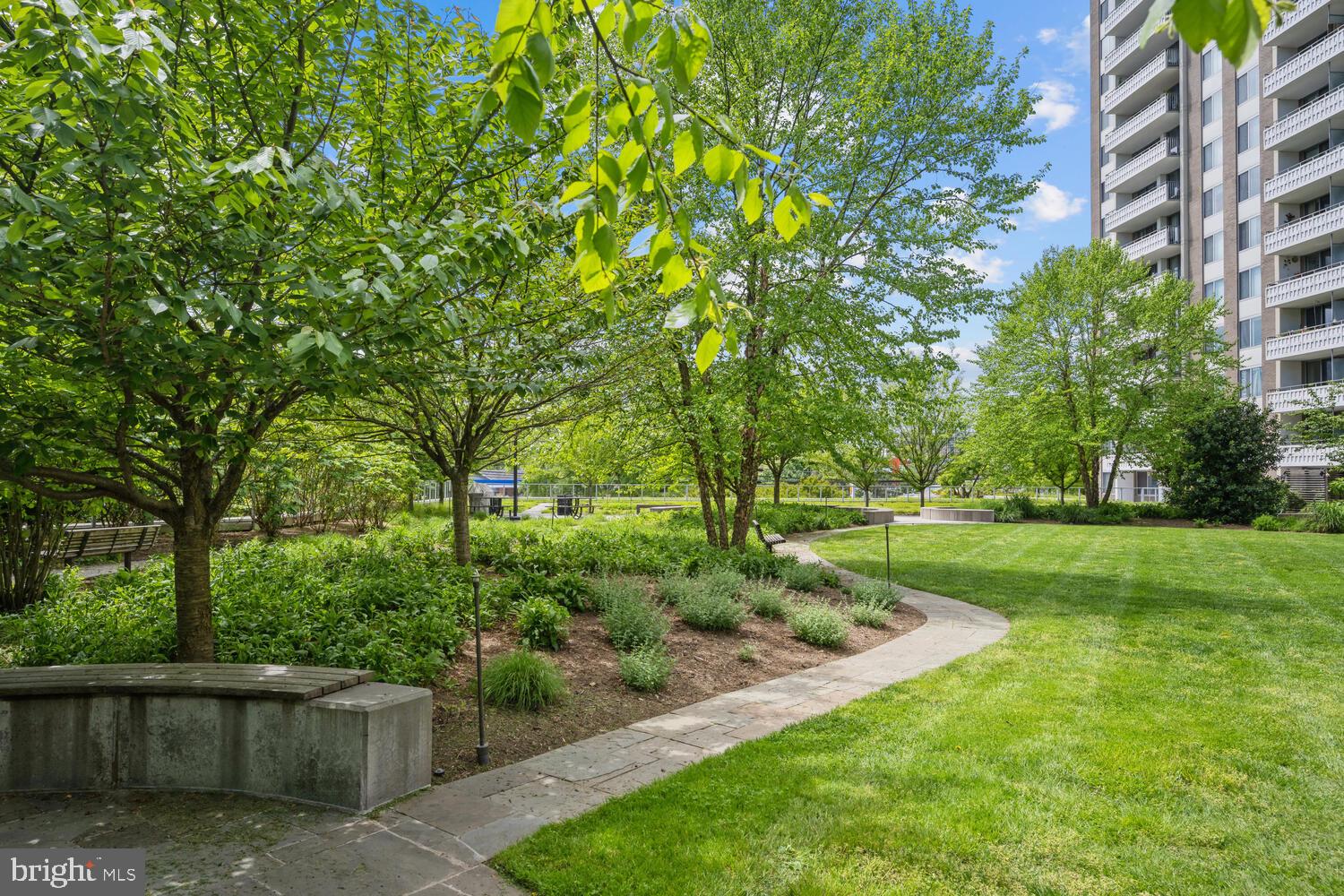 THE KENWOOD - Residential