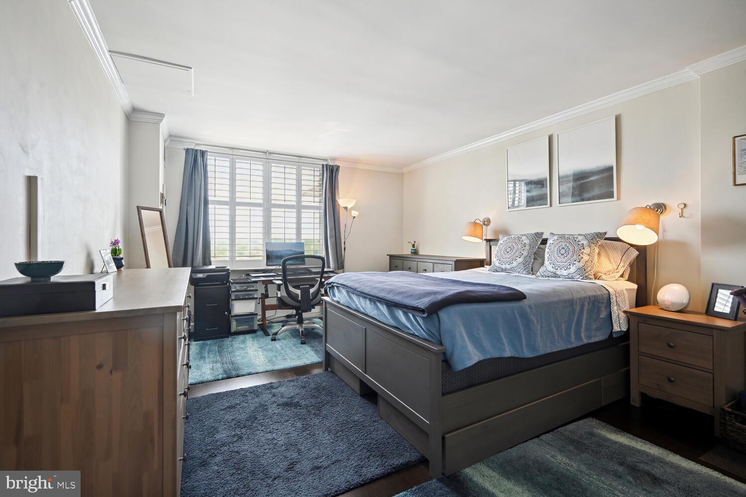 THE KENWOOD - Residential
