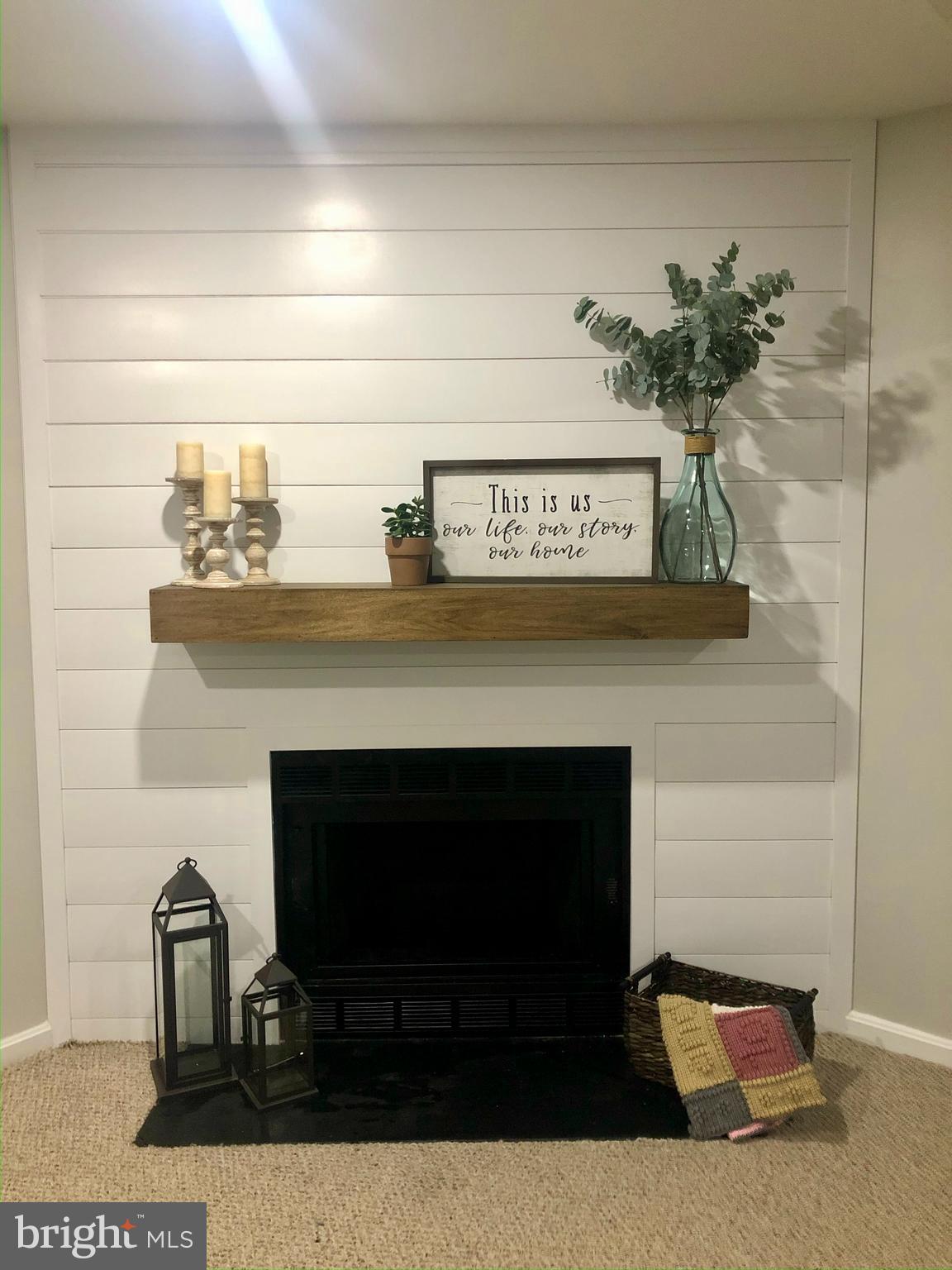 COLONY PARK - Residential
