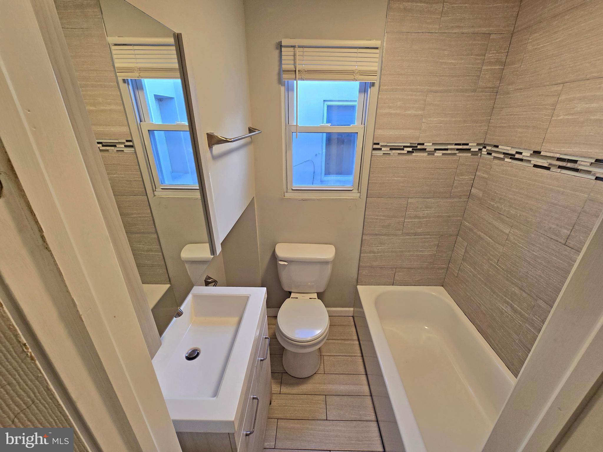 PORT RICHMOND - Residential