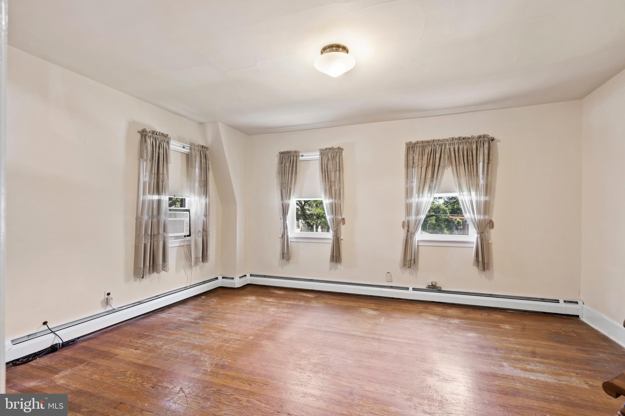 PENN WYNNE - Residential