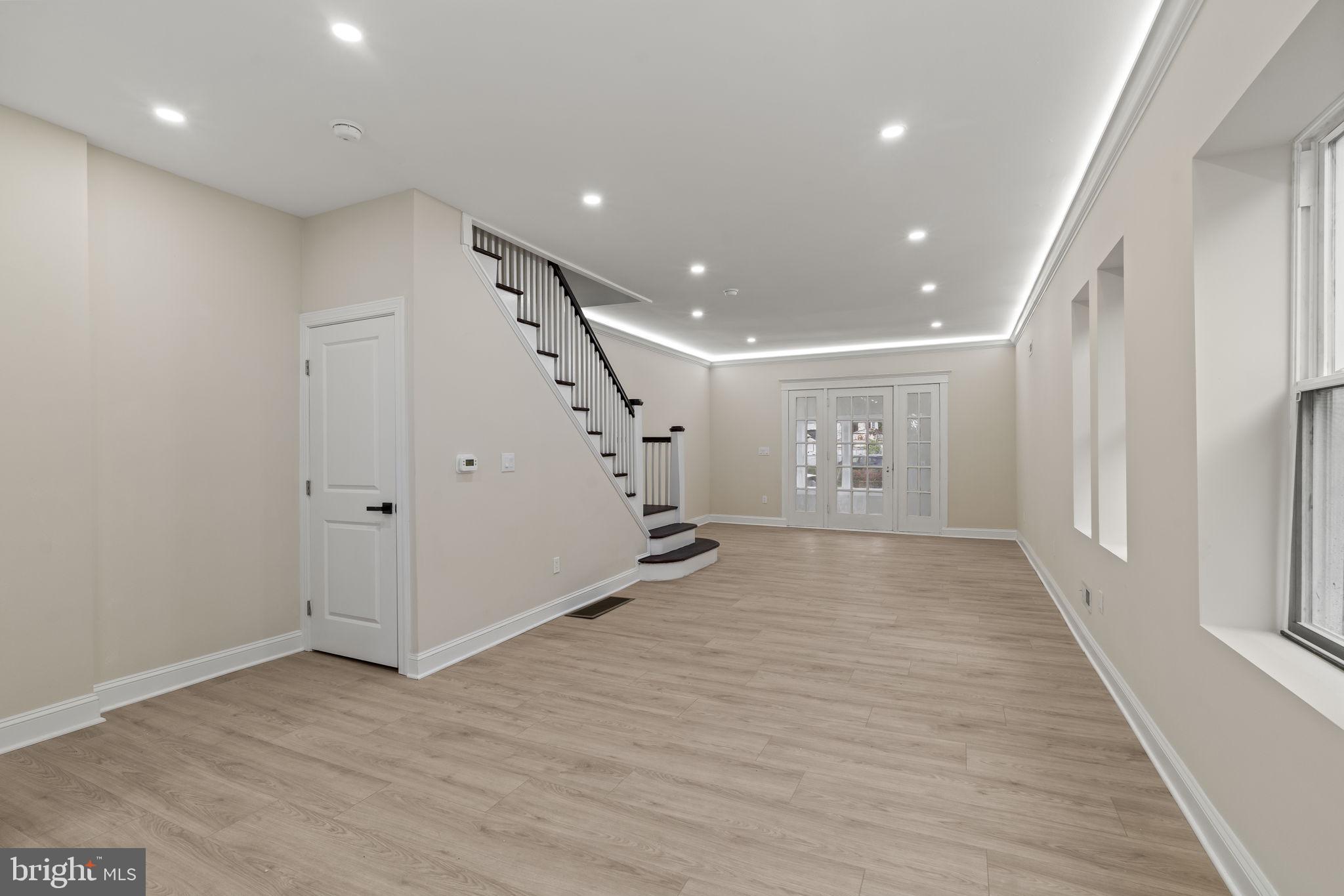FRANKFORD - Residential