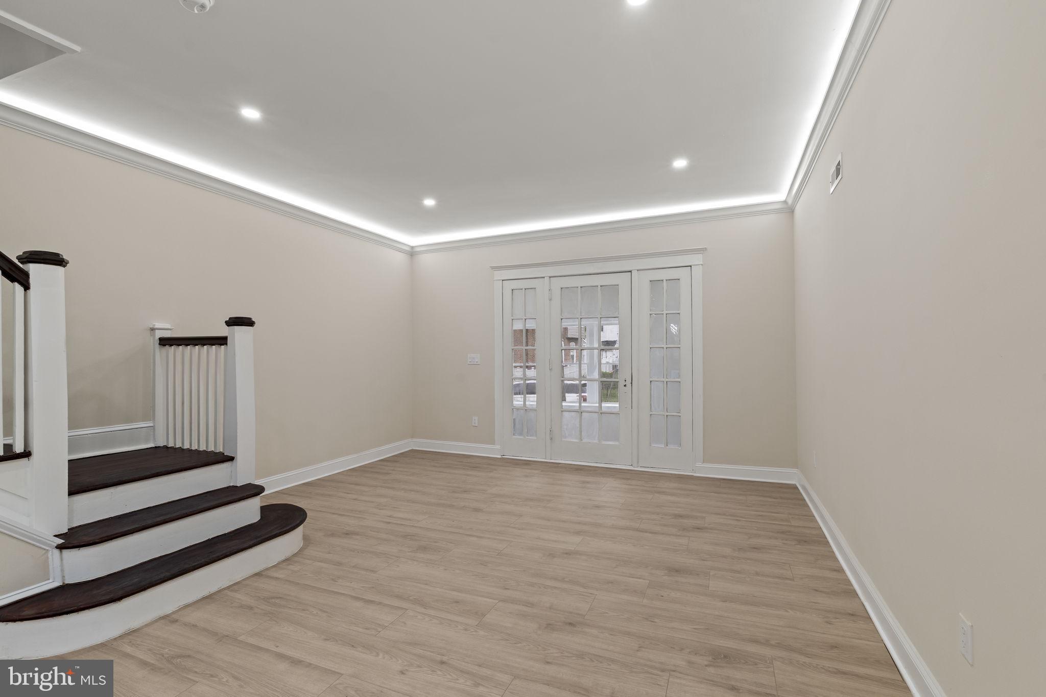 FRANKFORD - Residential