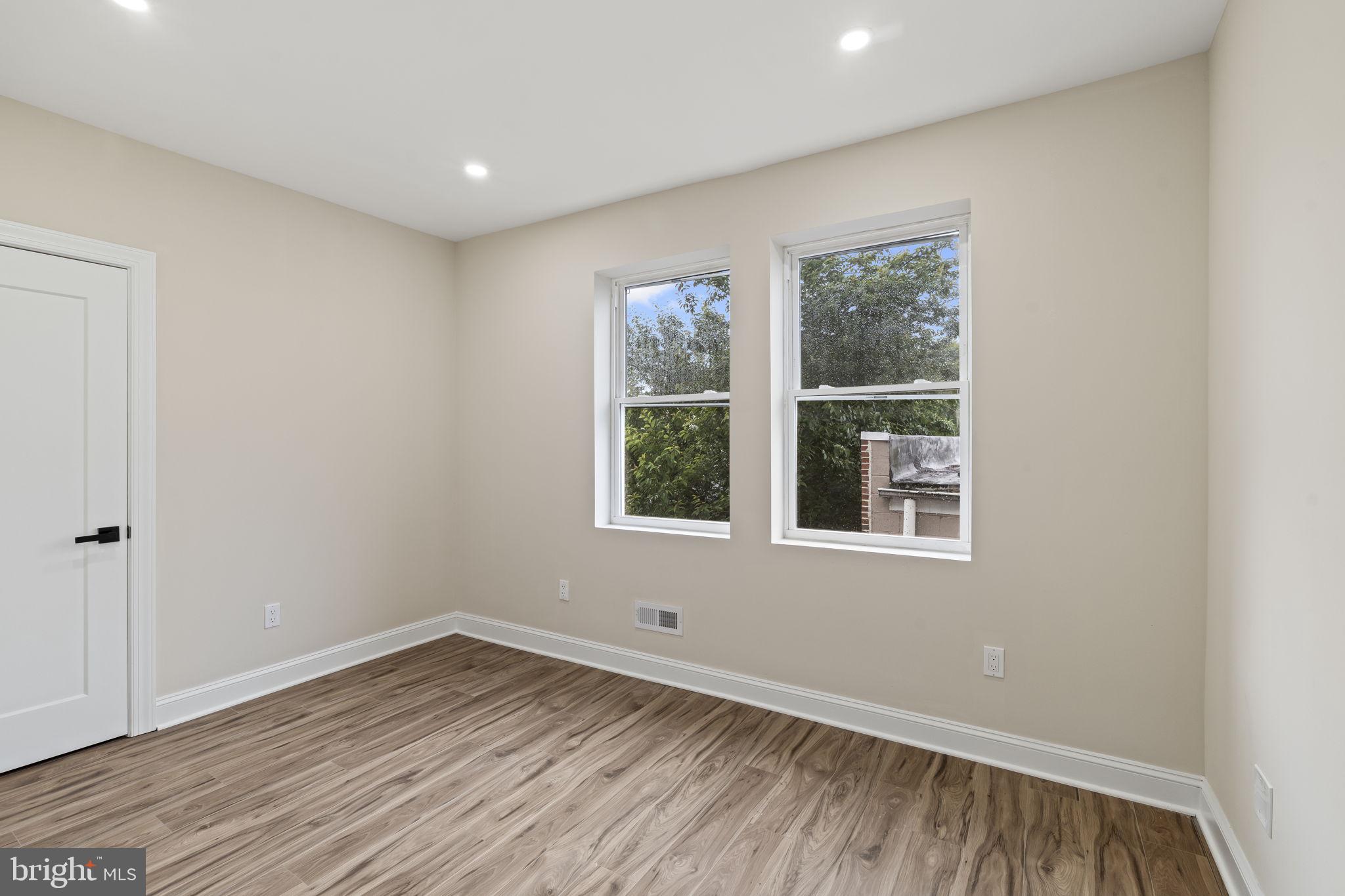FRANKFORD - Residential