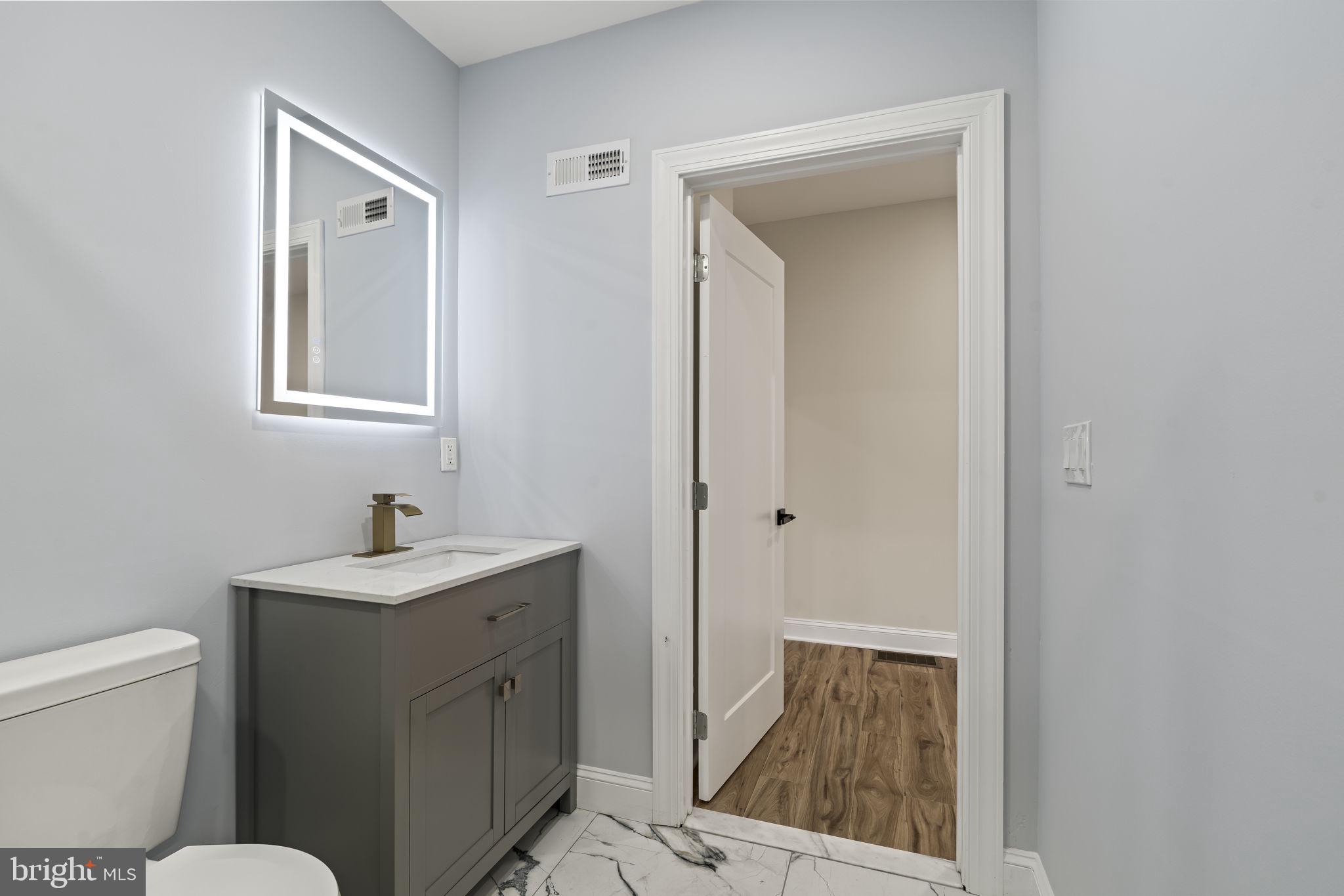 FRANKFORD - Residential