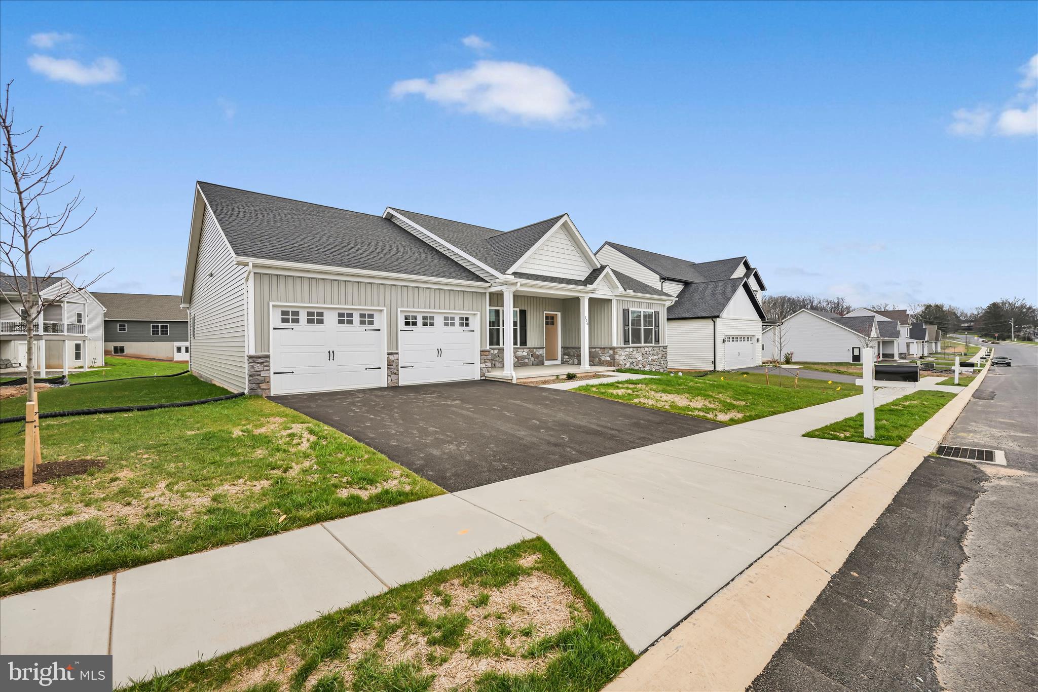 STONEY BROOK - Residential