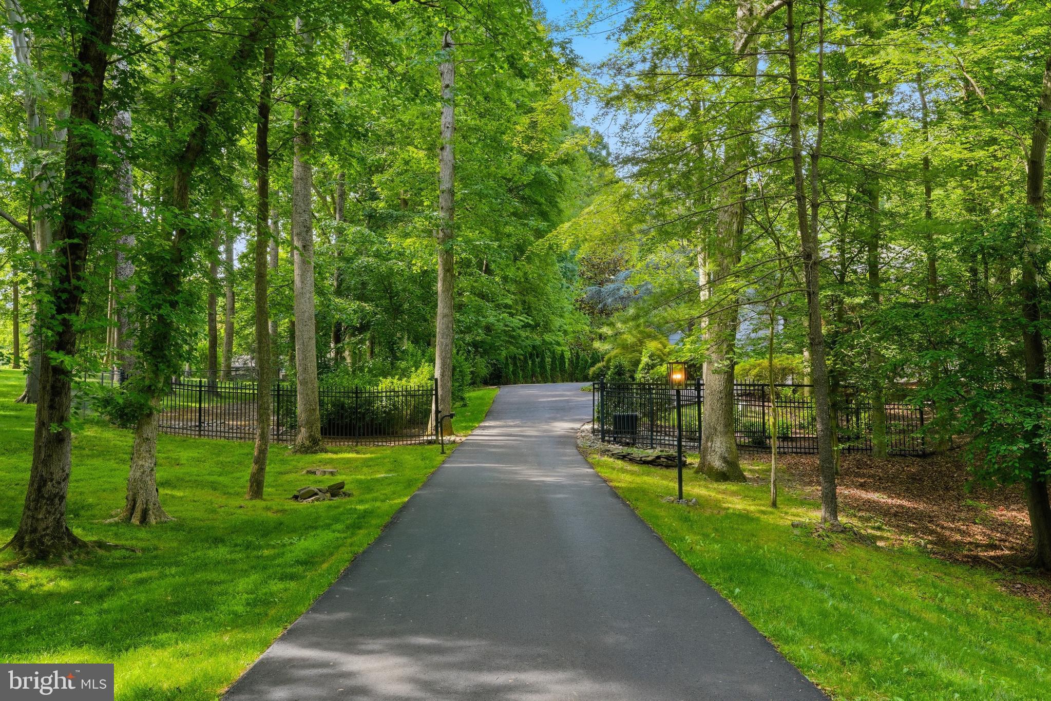 POTOMAC OUTSIDE - Residential