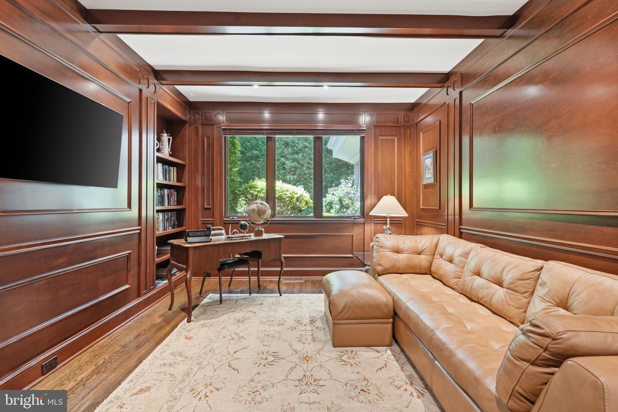 POTOMAC OUTSIDE - Residential