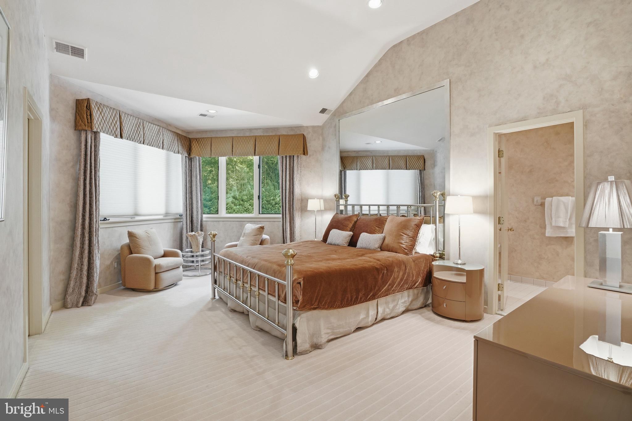 POTOMAC OUTSIDE - Residential