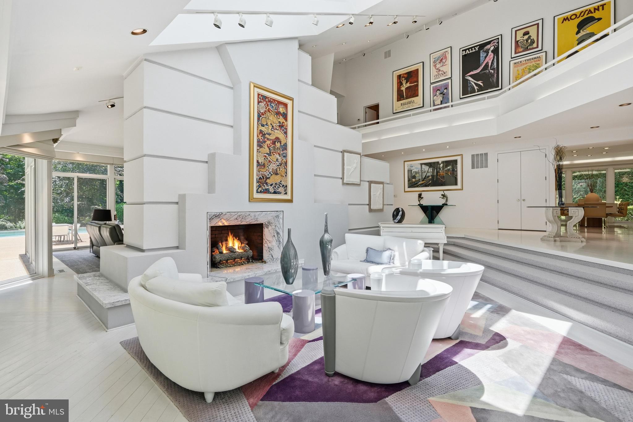 POTOMAC OUTSIDE - Residential
