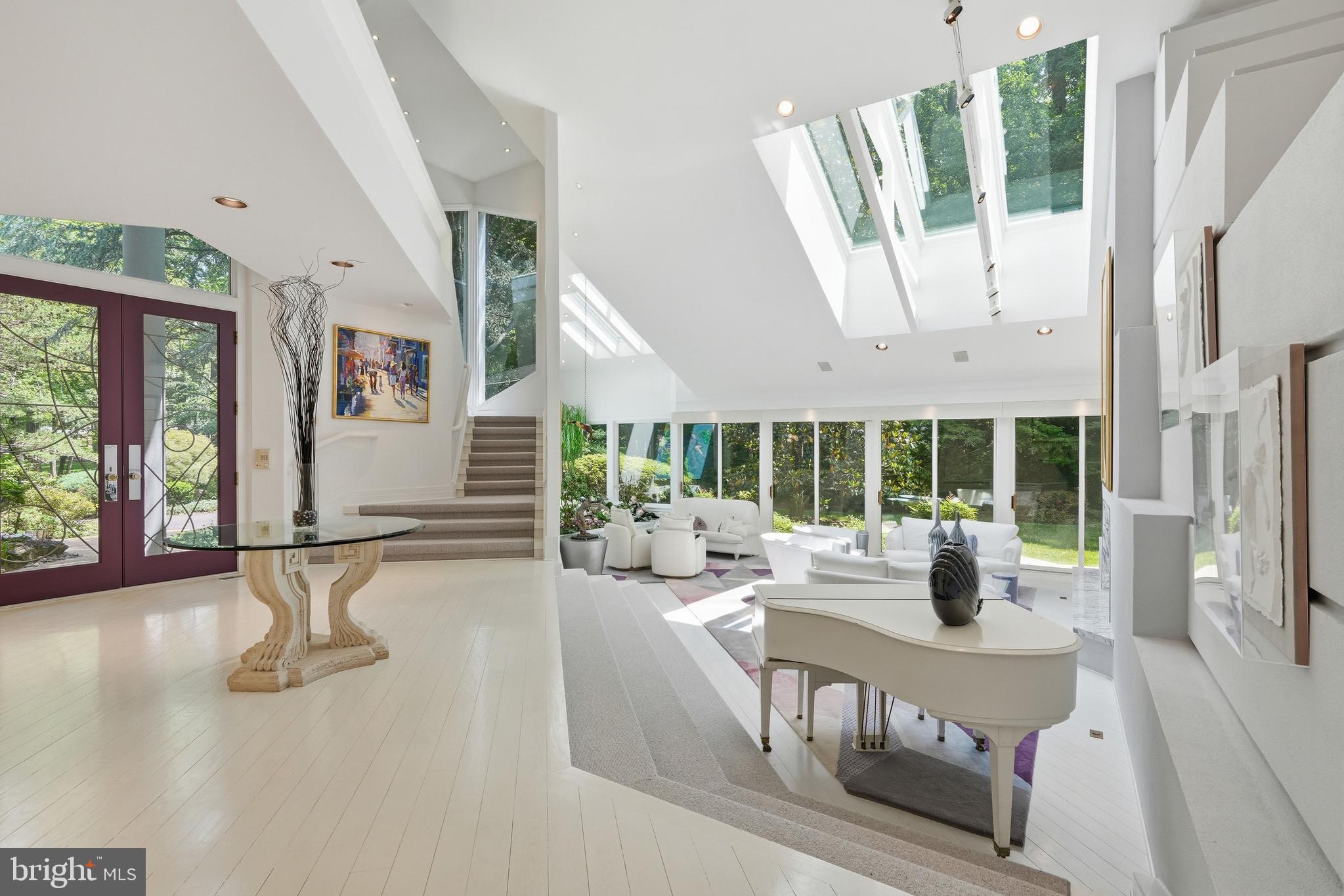 POTOMAC OUTSIDE - Residential