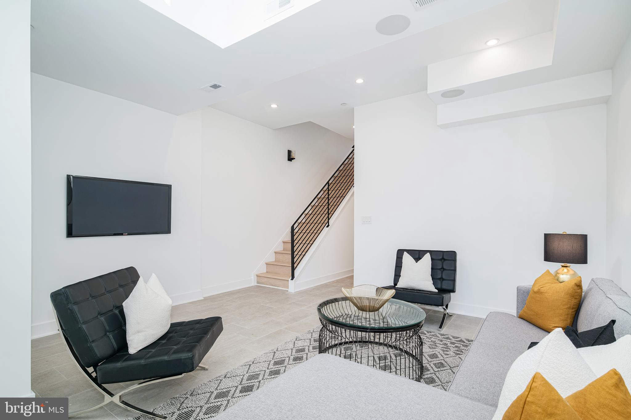 CENTER CITY - Residential