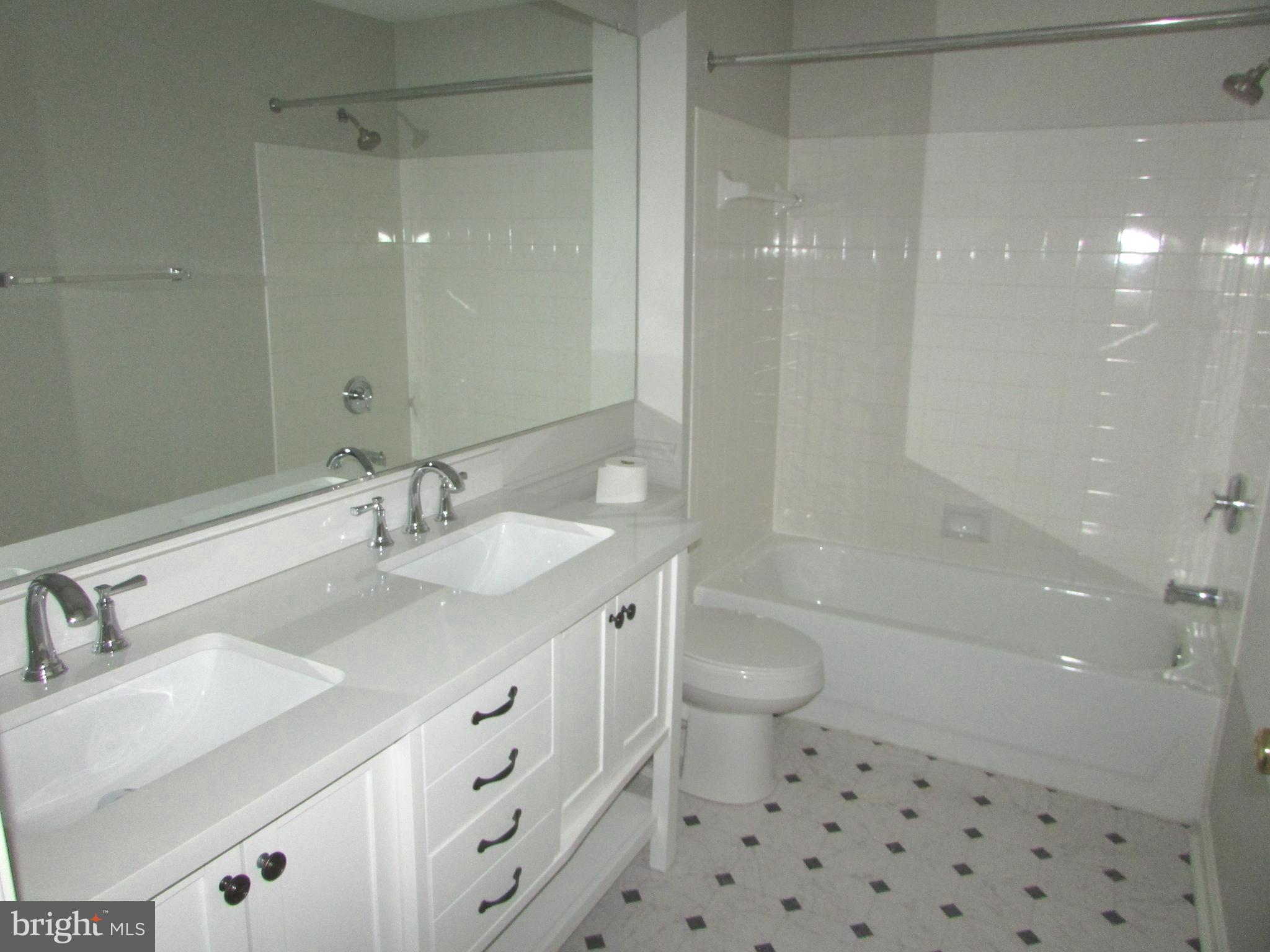 SILVERBROOK WOOD - Residential Lease