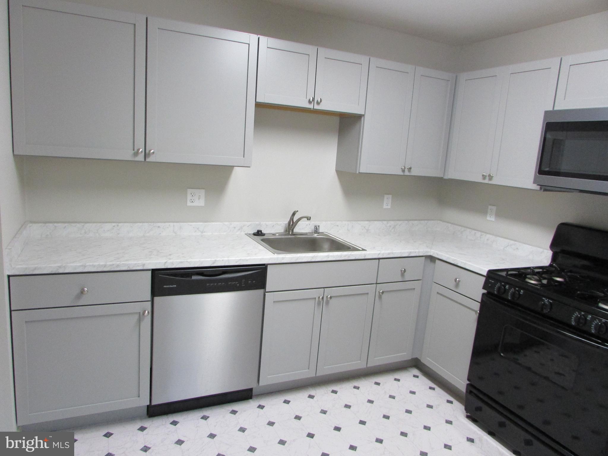 SILVERBROOK WOOD - Residential Lease