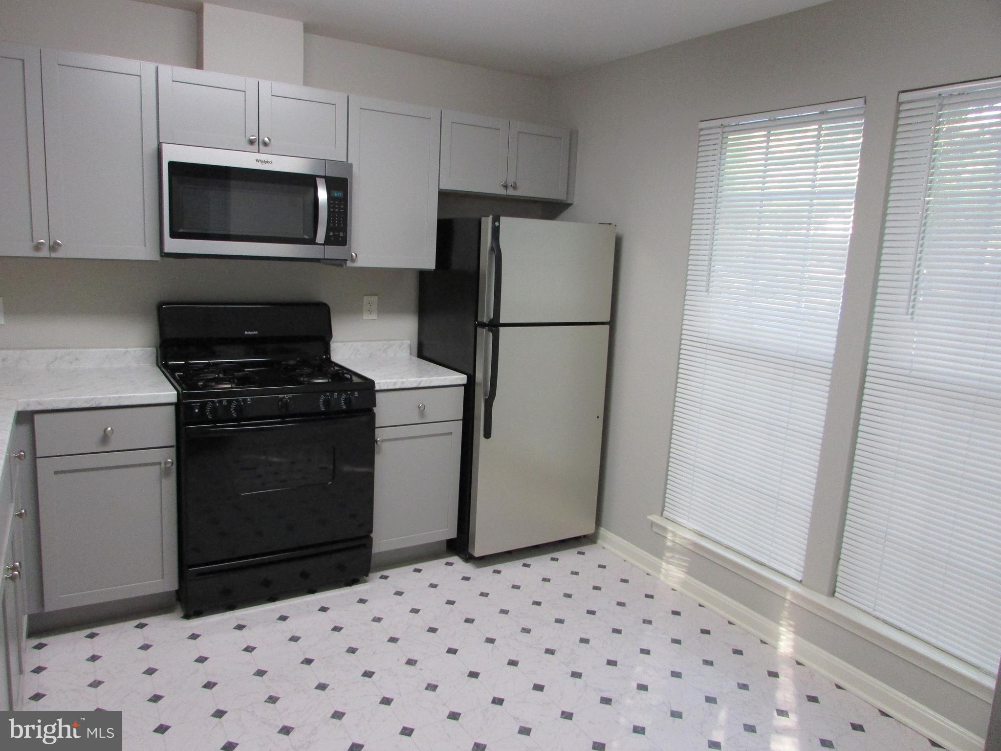 SILVERBROOK WOOD - Residential Lease