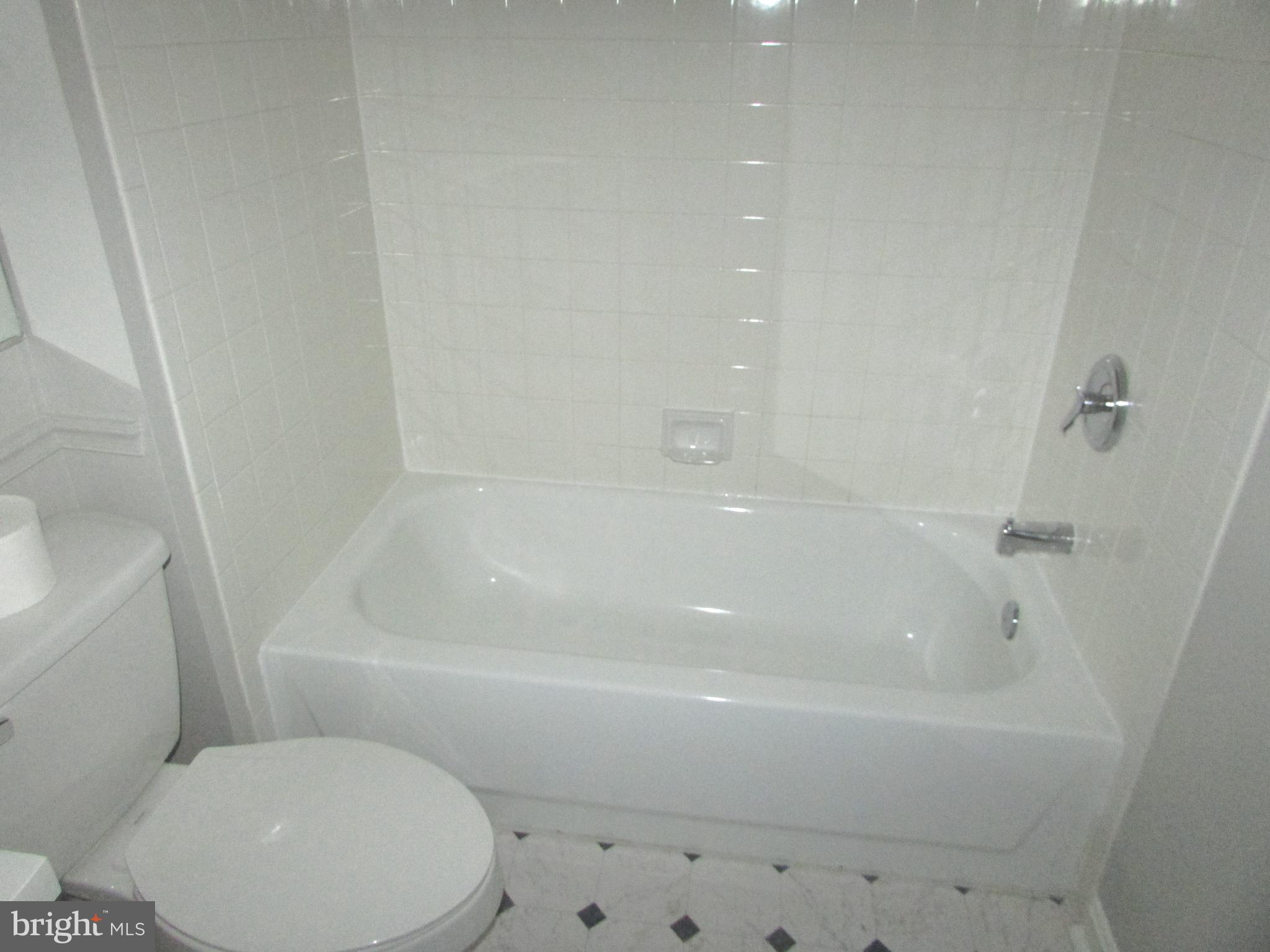 SILVERBROOK WOOD - Residential Lease