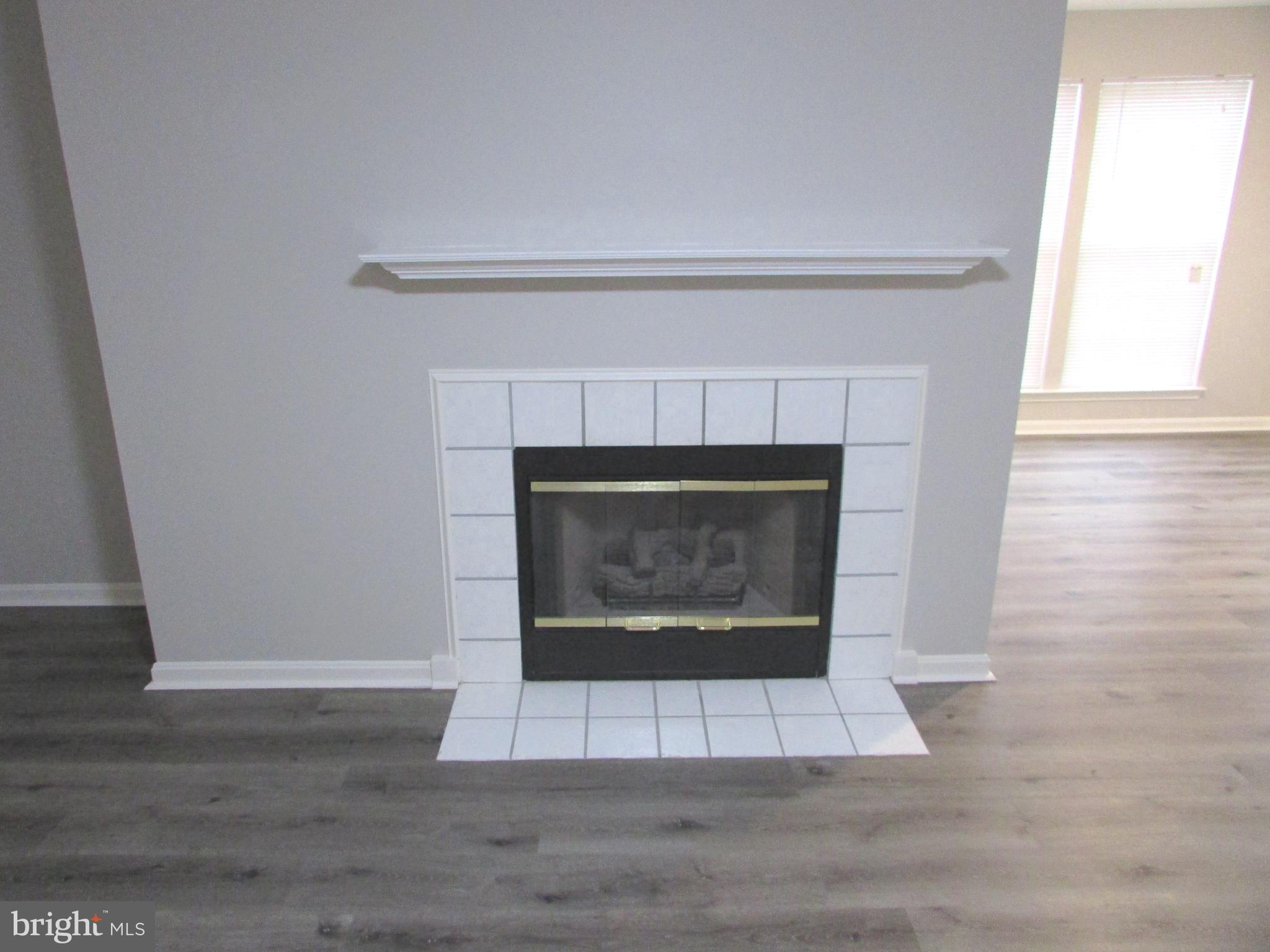SILVERBROOK WOOD - Residential Lease