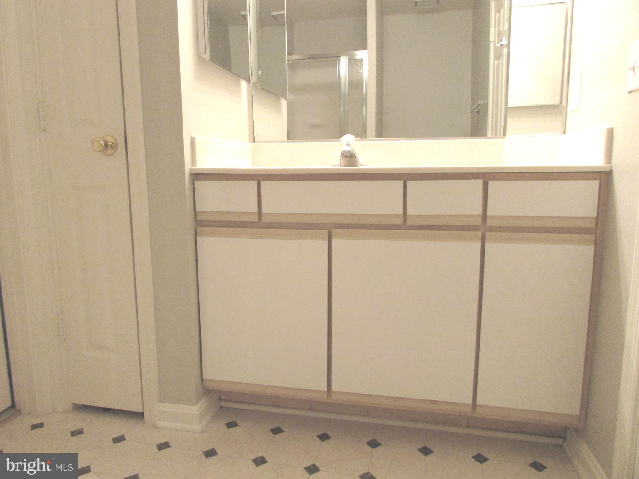 SILVERBROOK WOOD - Residential Lease