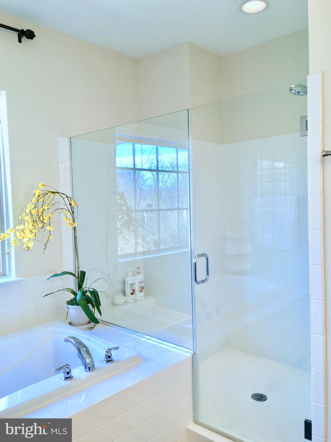 POTOMAC OVERLOOK AT NATIONAL HARBOR - Residential Lease