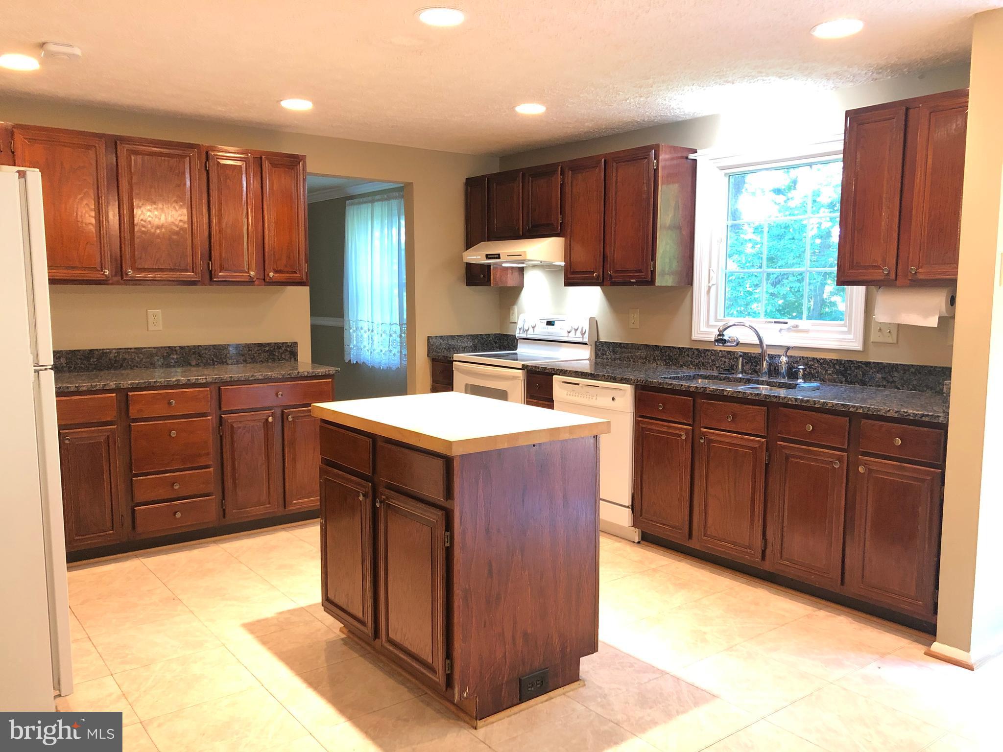 PARK OVERLOOK - Residential Lease