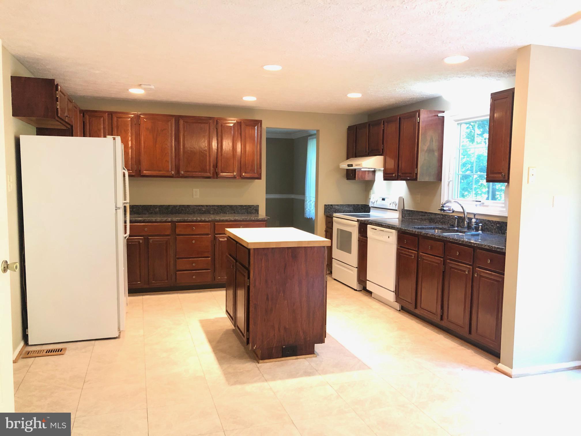 PARK OVERLOOK - Residential Lease