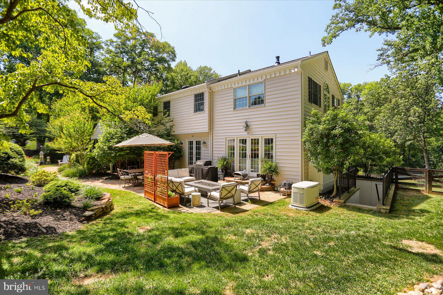 HICKORY MEADOW - Residential