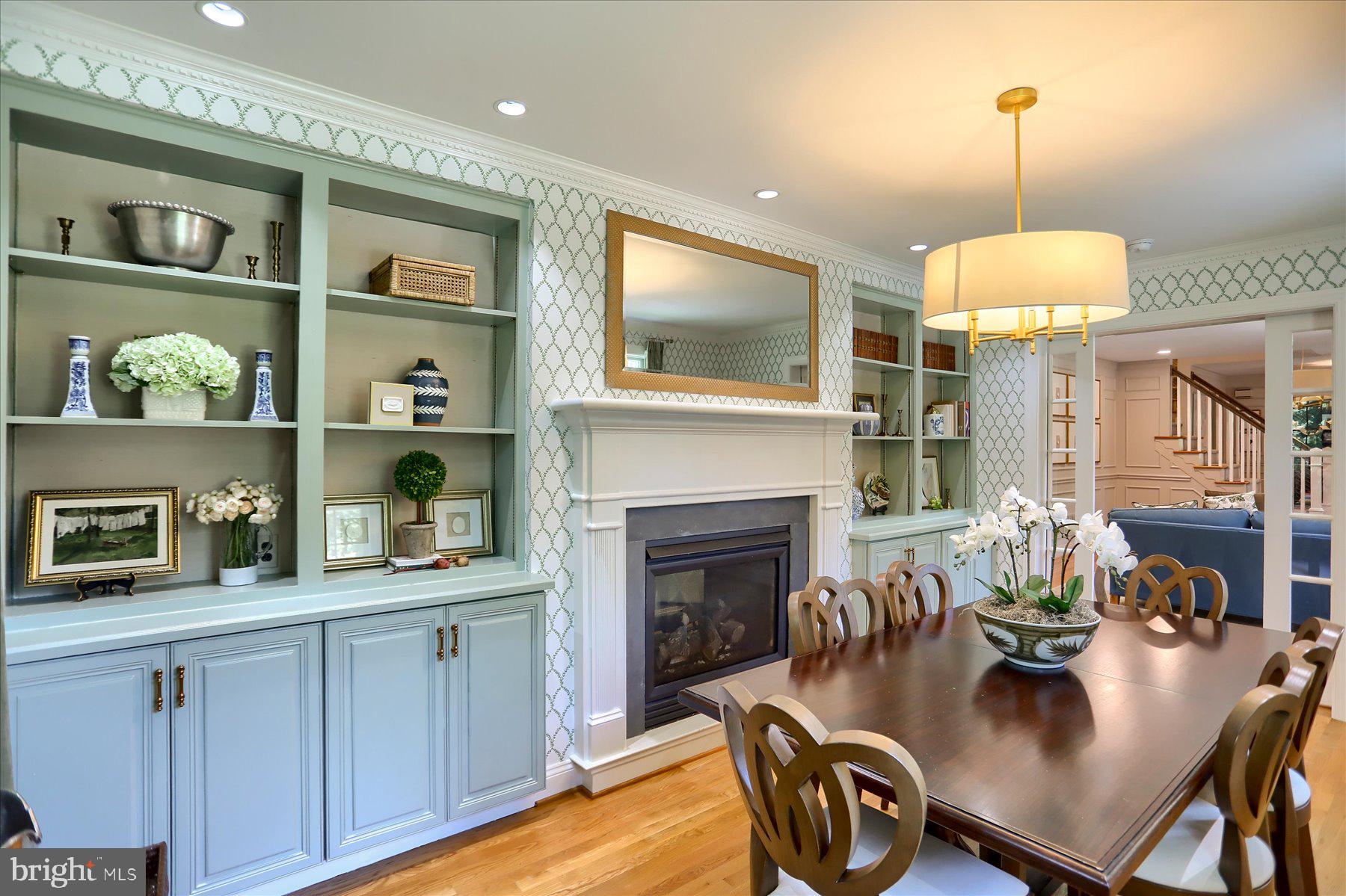 HICKORY MEADOW - Residential