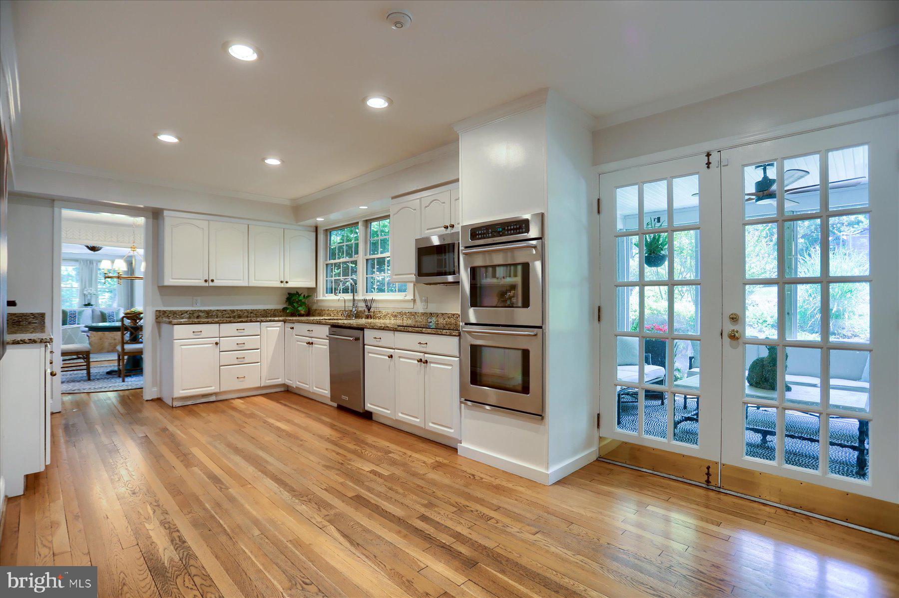 HICKORY MEADOW - Residential