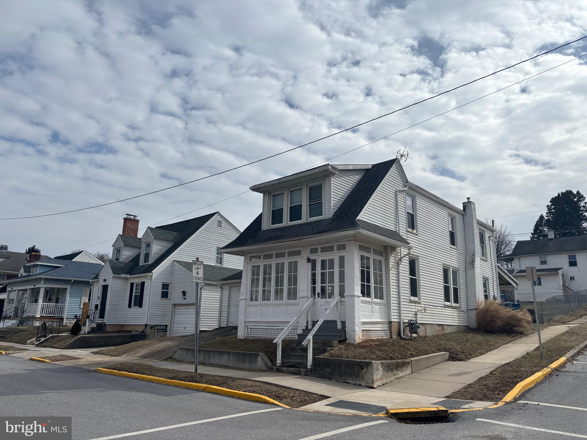 WEST YORK BORO - Residential Income