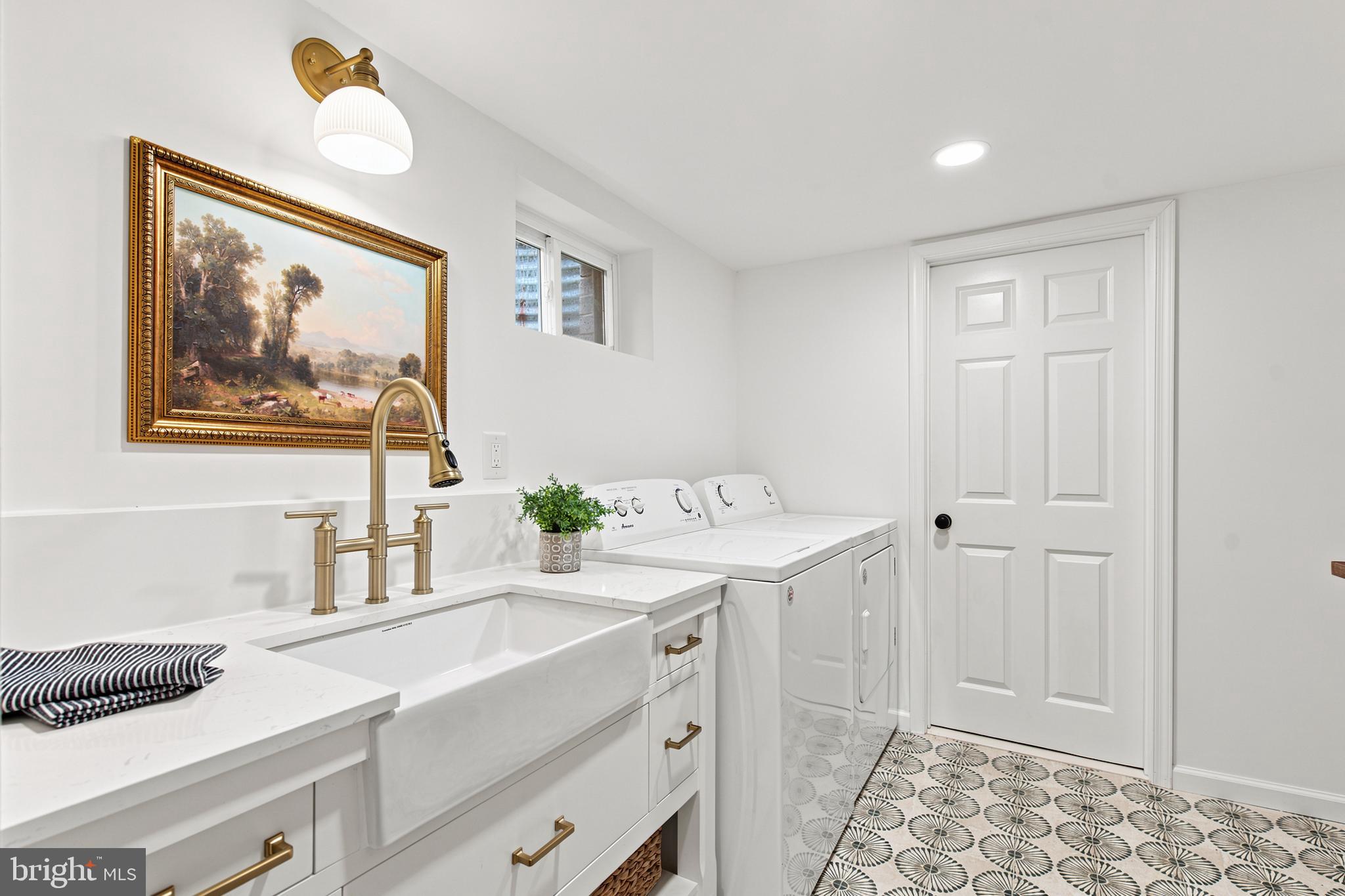 KINGS PARK WEST - Residential