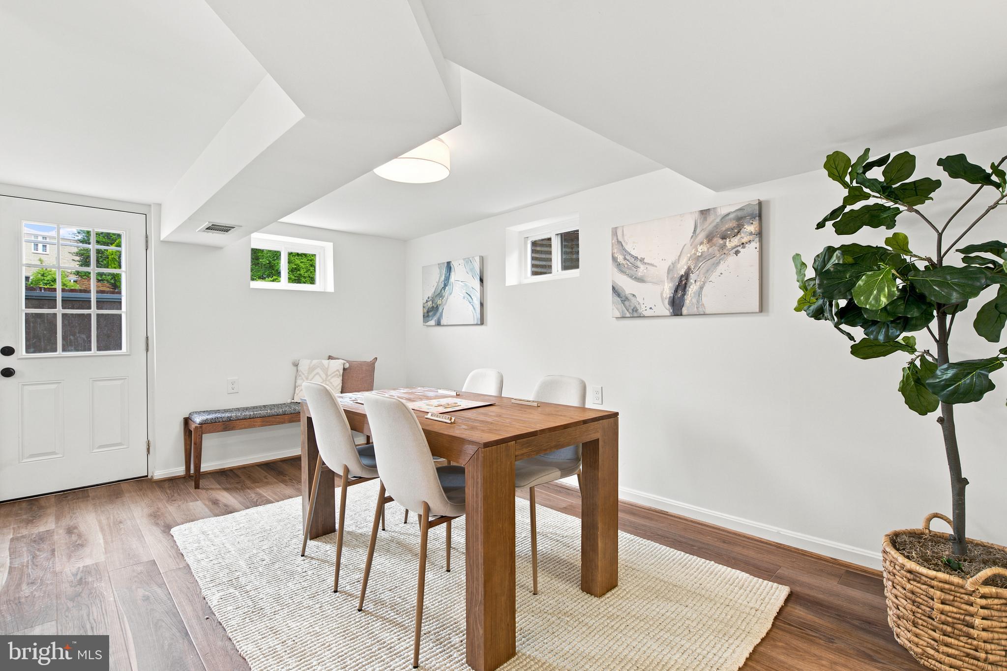 KINGS PARK WEST - Residential