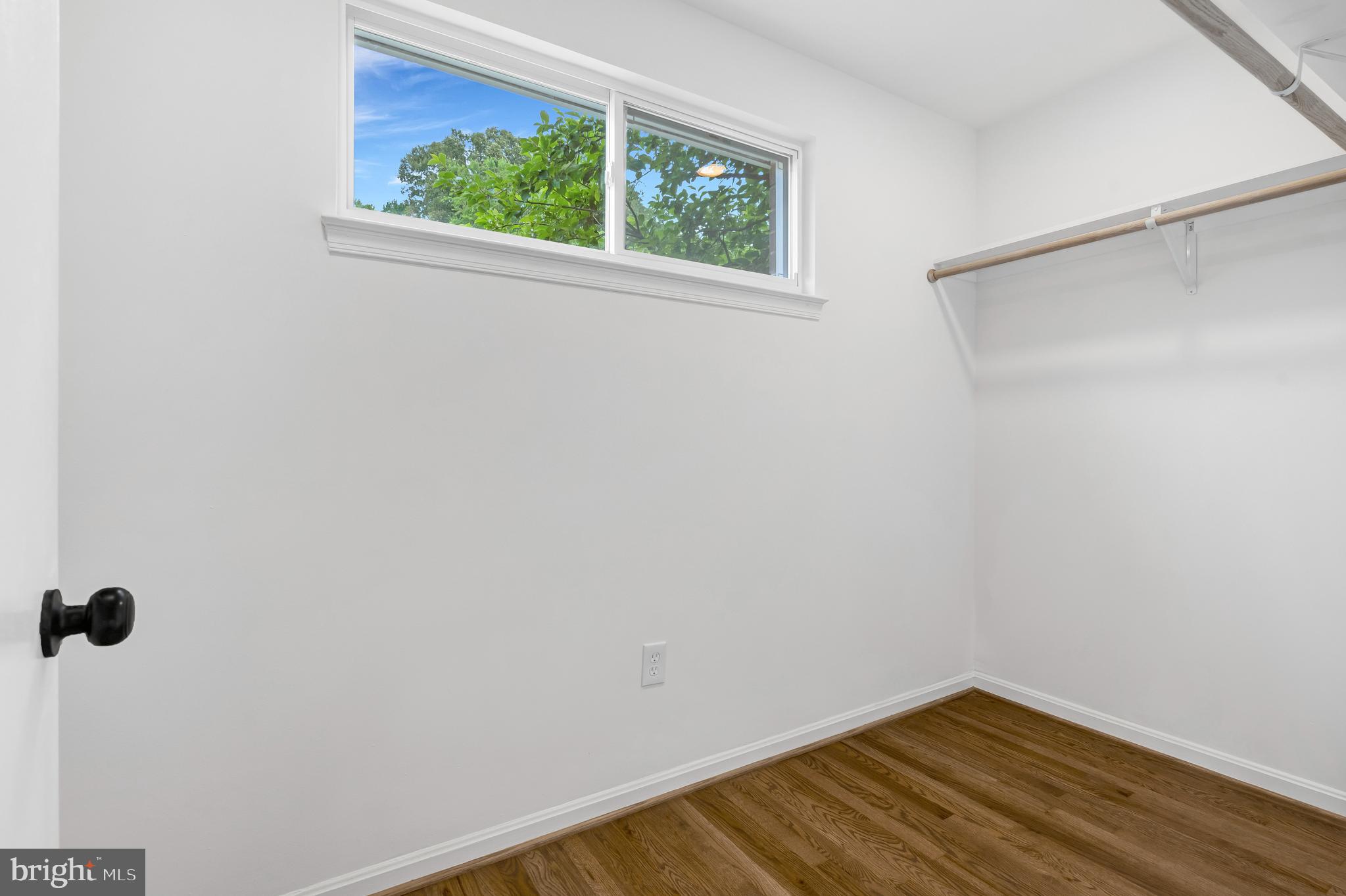 KINGS PARK WEST - Residential