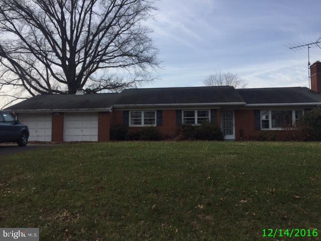 NICE BRICK RANCH THAT NEEDS TLC. SEE ATTACHMENT FOR PAS REQUIREMENTS AND WFHM OFFER SUBMITTAL. INFORMATION IN MLS DOCUMENT SECTION. TO REPORT ANY CONCERNS WITH A LISTING BROKER/AGENT OR TO REPORT ANY PROPERTY CONDITION OR OTHER CONCERN NEEDING ESCALATION, INCLUDING CONCERNS RELATED TO A PREVIOUSLY SUBMITTED OFFER OR INFORMATION ON HOW TO PLACE AN OFFER, PLEASE CALL 1-877-617-5274.