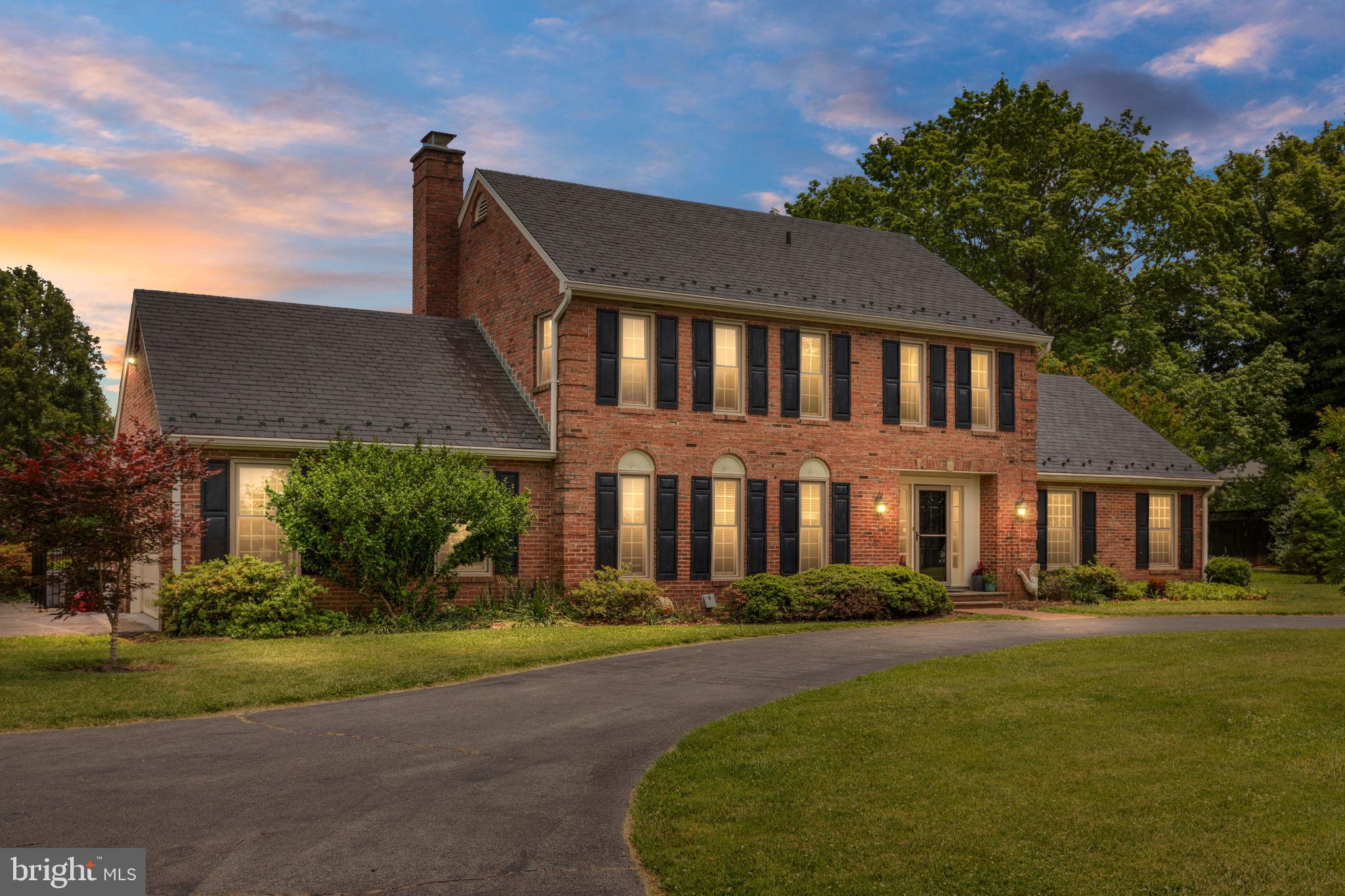 Stately, traditional, amazingly detailed. A true Middleburg classic.  This 4 bedroom/3.5 bath Colonial has a dream kitchen, recently remodeled upstairs bath,  stunning pool and spa, 3-stall barn, and a picture-perfect  setting.   The slate roof with snow angels is exceptional.  Fantastic circular driveway.  All 4 sides of this home are brick.  Enjoy the 3 acres of this fully usable flat lot  And just minutes to one of the most iconic and charming  horse-country downtowns you could find!