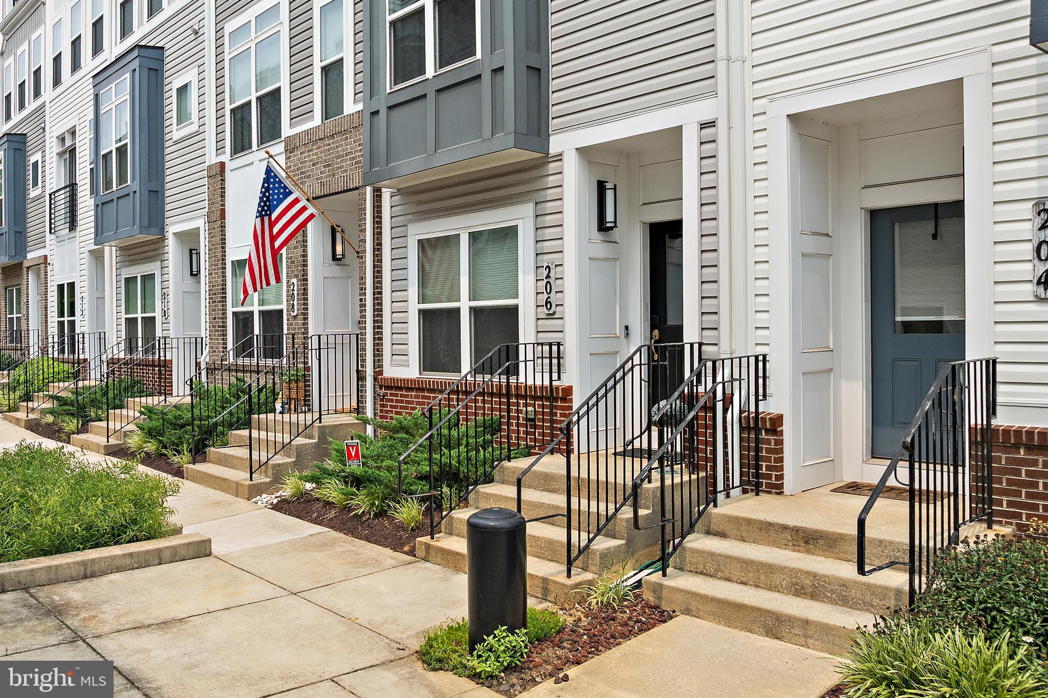 ADMIRALS SQUARE - Residential