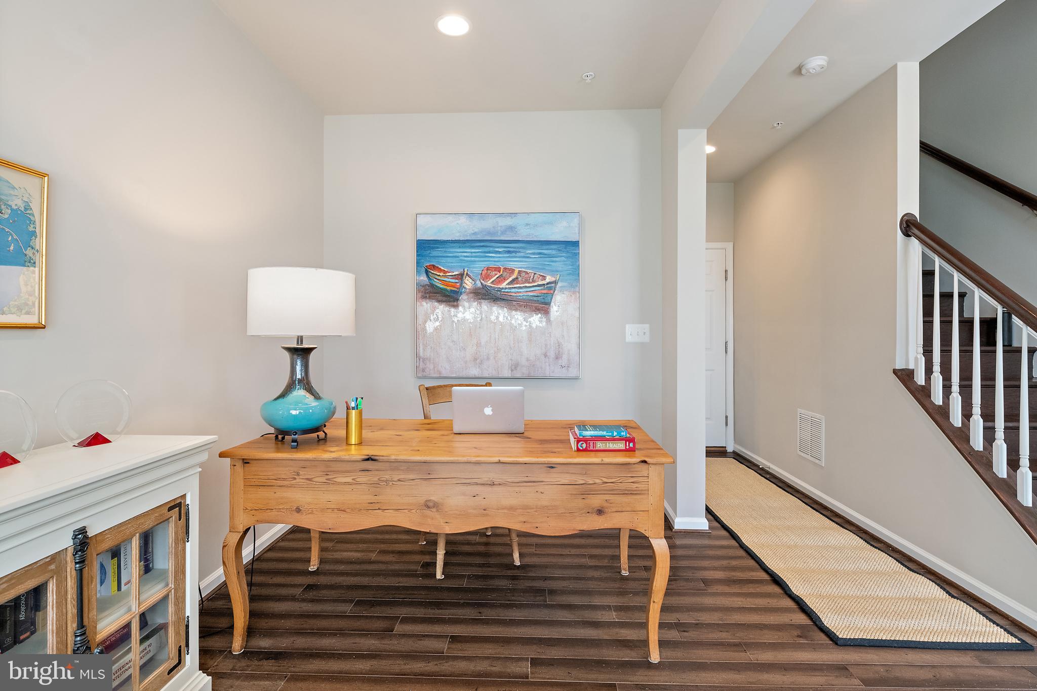 ADMIRALS SQUARE - Residential