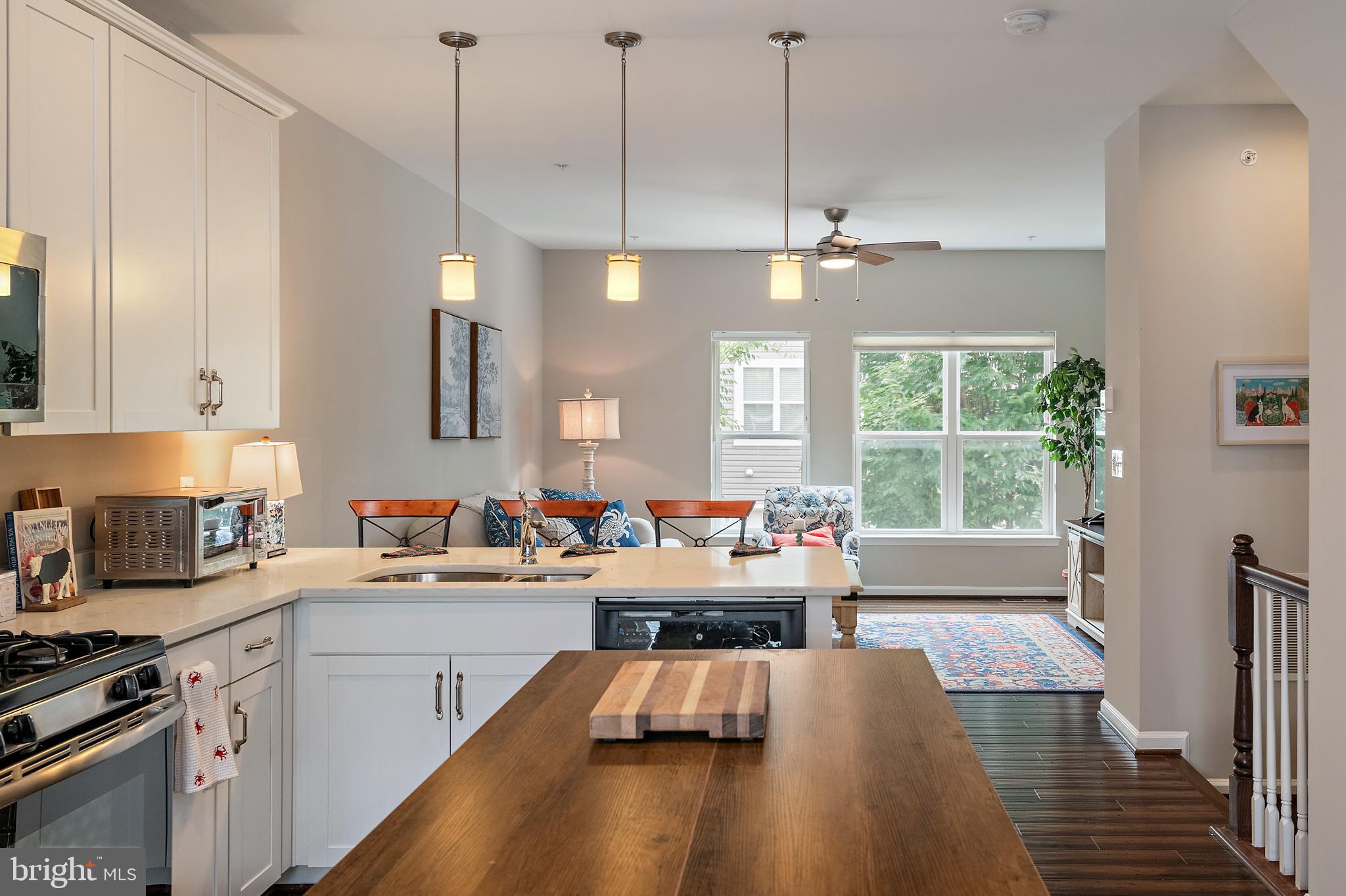 ADMIRALS SQUARE - Residential