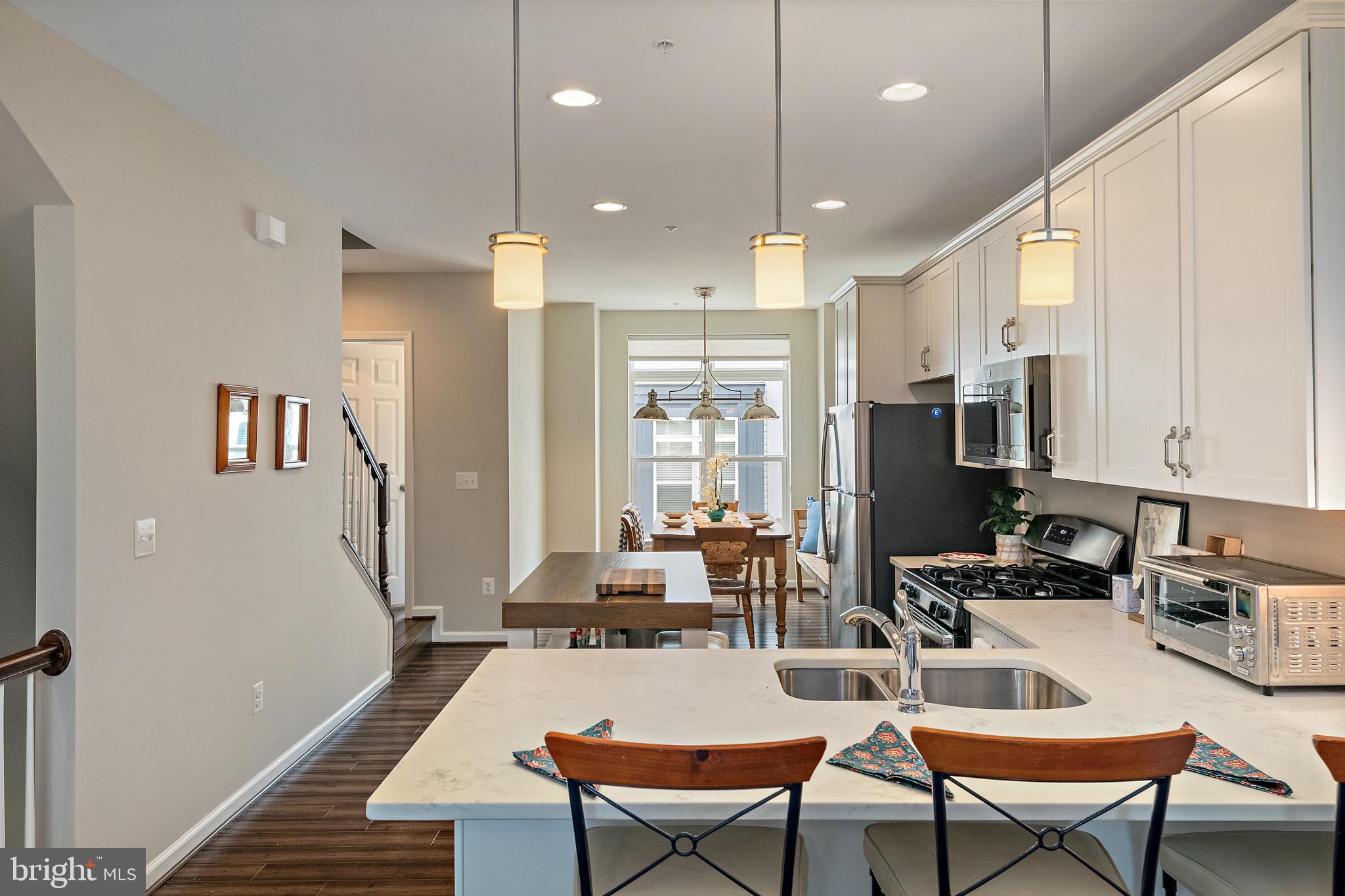 ADMIRALS SQUARE - Residential