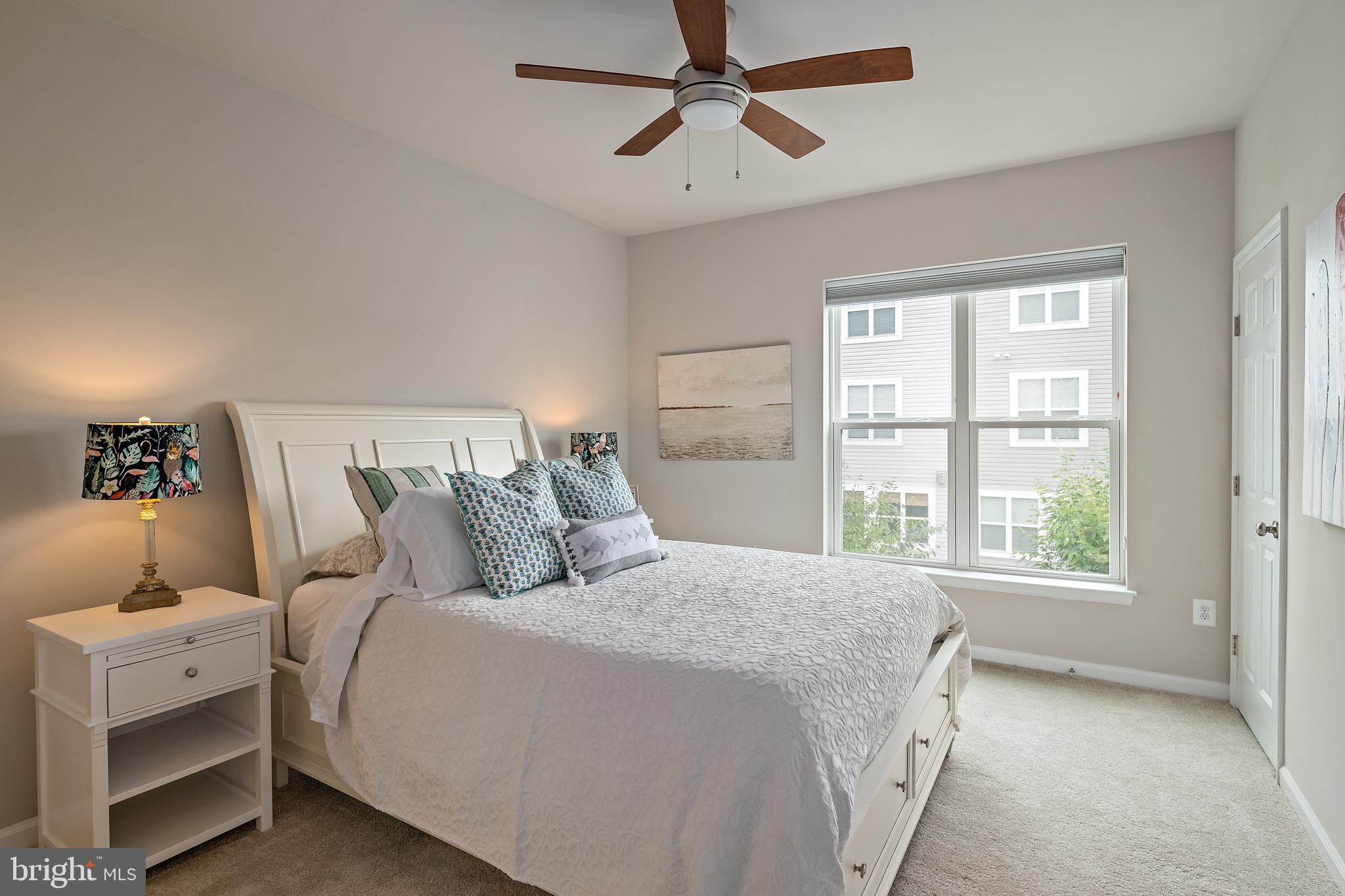 ADMIRALS SQUARE - Residential