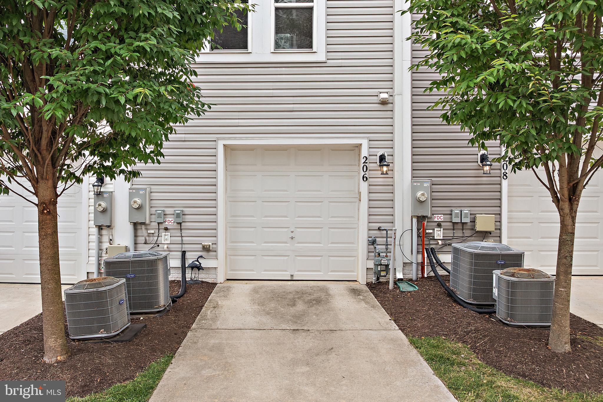 ADMIRALS SQUARE - Residential