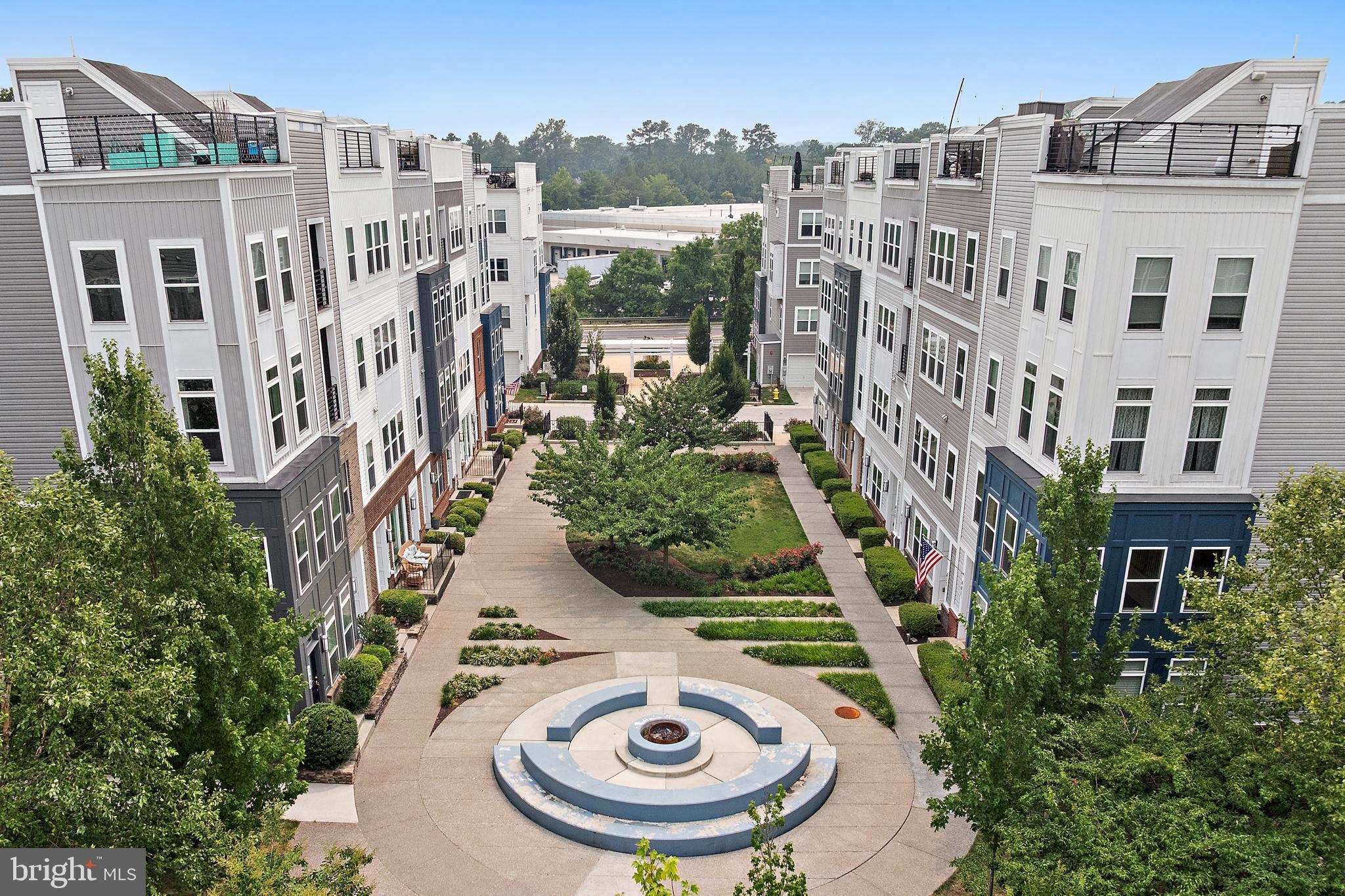 ADMIRALS SQUARE - Residential
