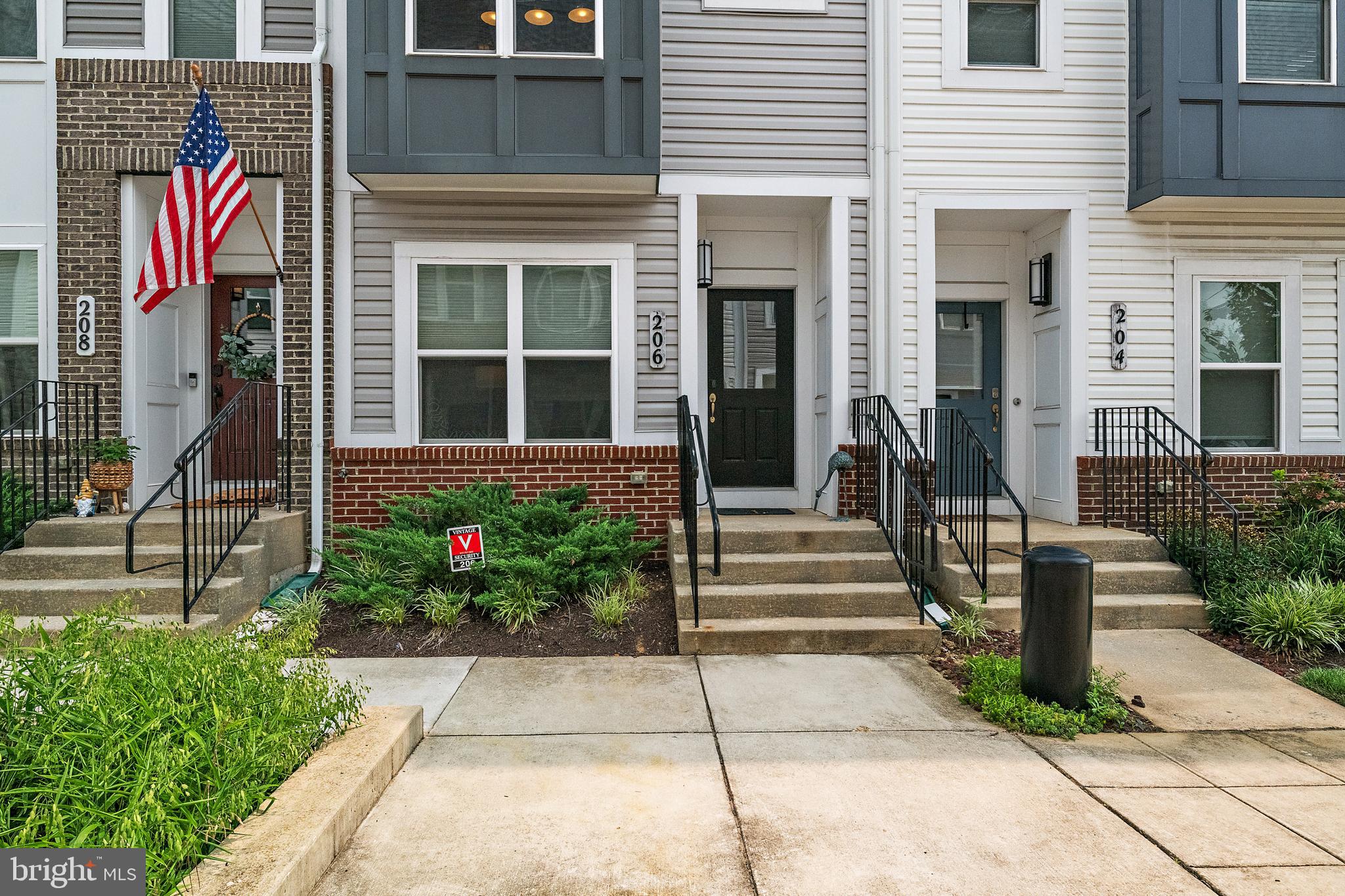 ADMIRALS SQUARE - Residential