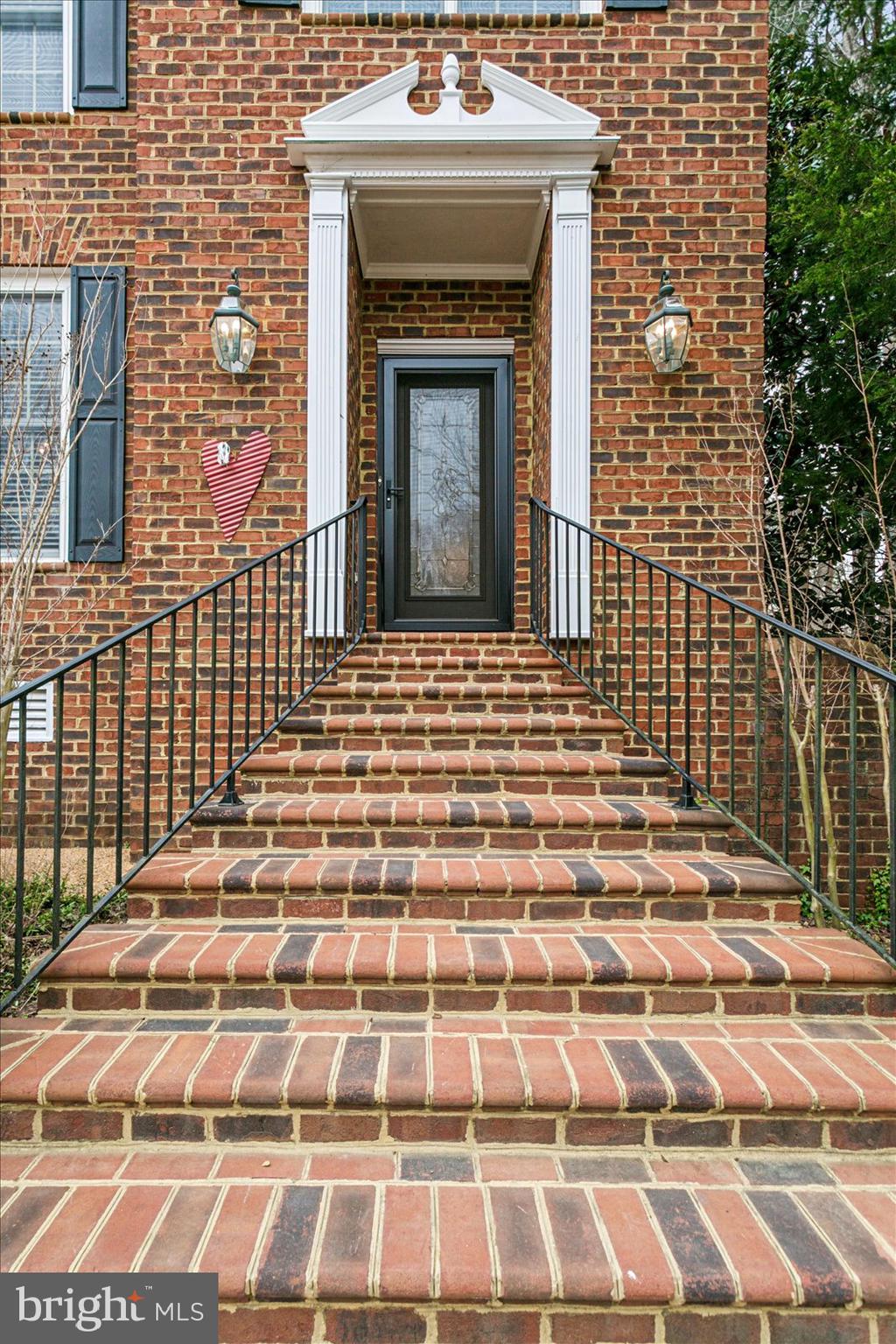 STONEHOUSE - Residential