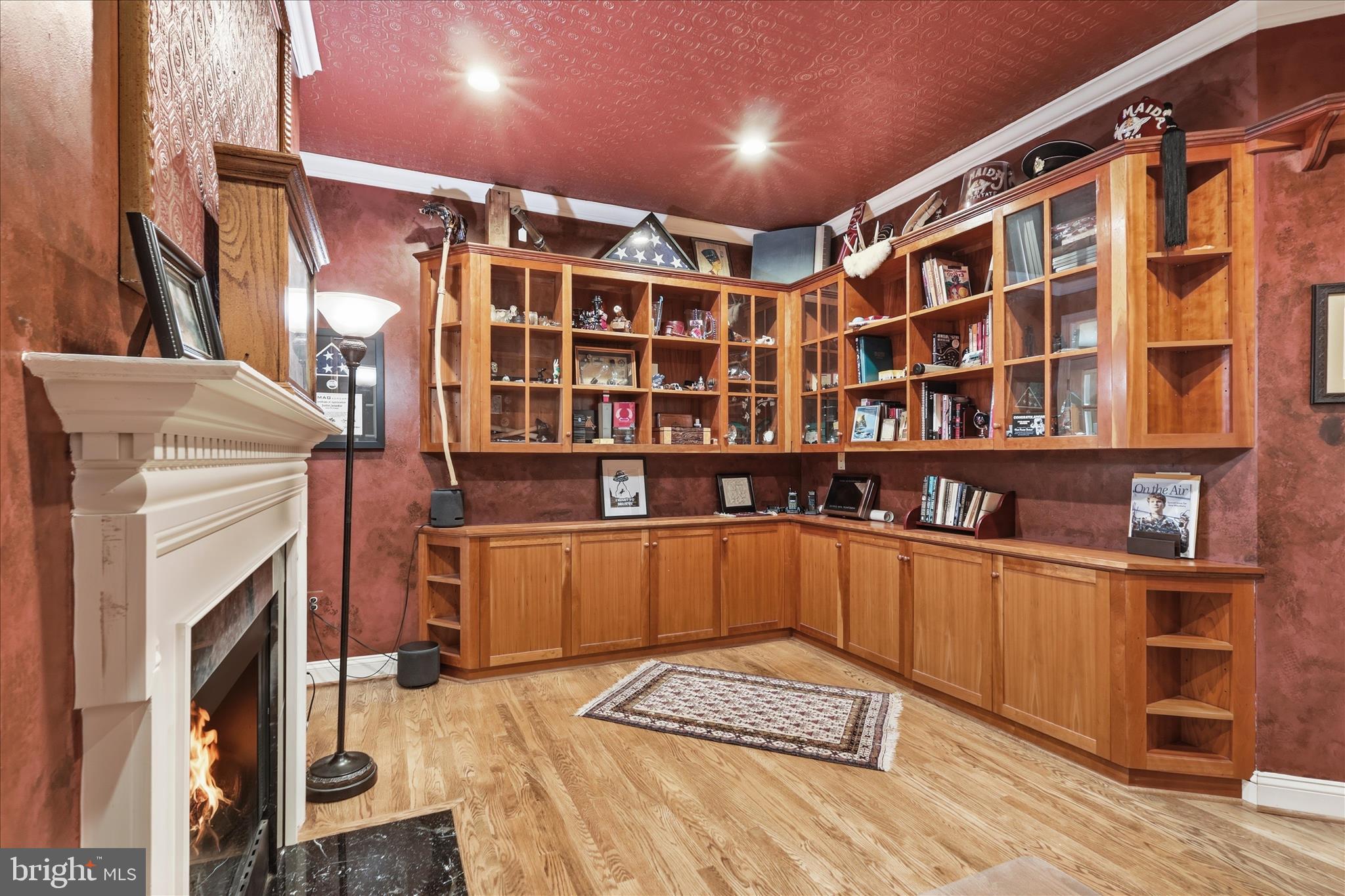 TWELVE OAKS - Residential