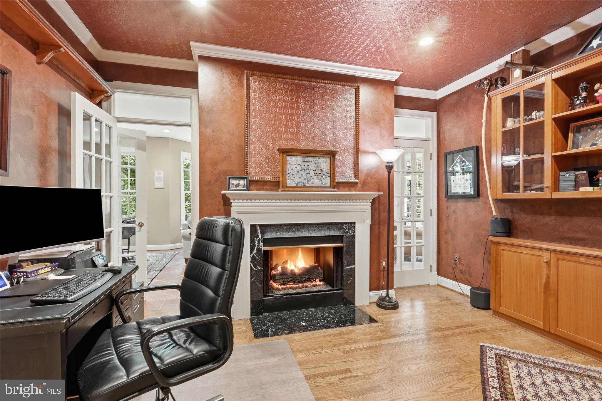 TWELVE OAKS - Residential