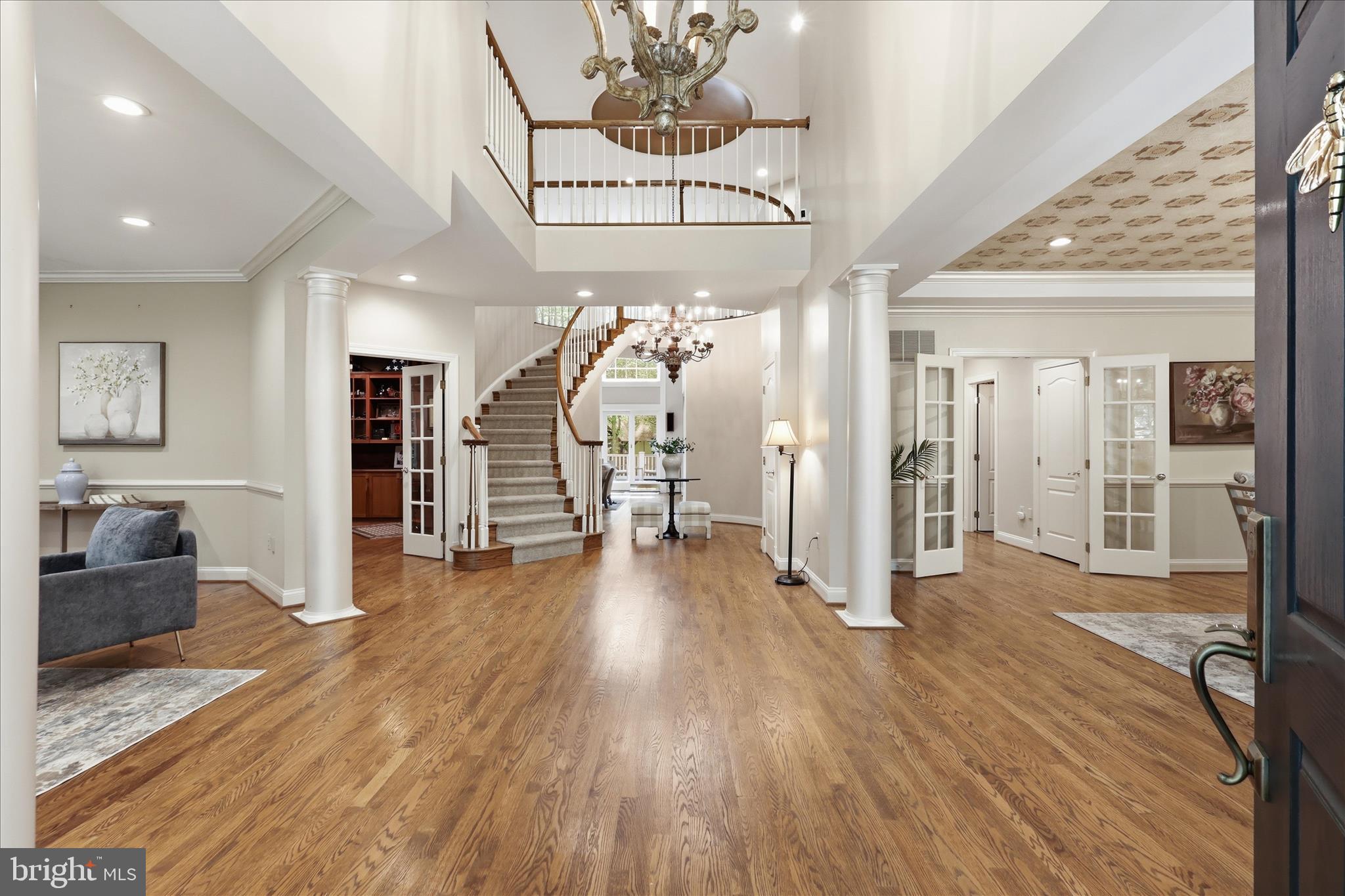 TWELVE OAKS - Residential
