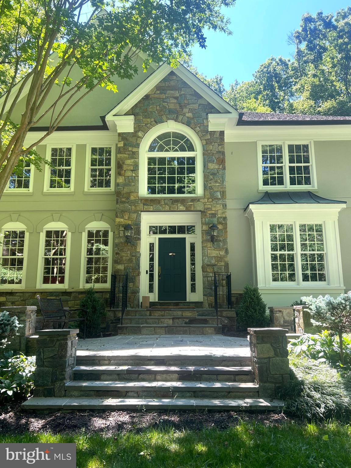 TWELVE OAKS - Residential